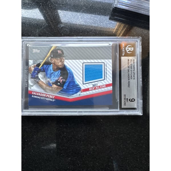 Salvador Perez Memorabilia, Autographed Salvador Perez 