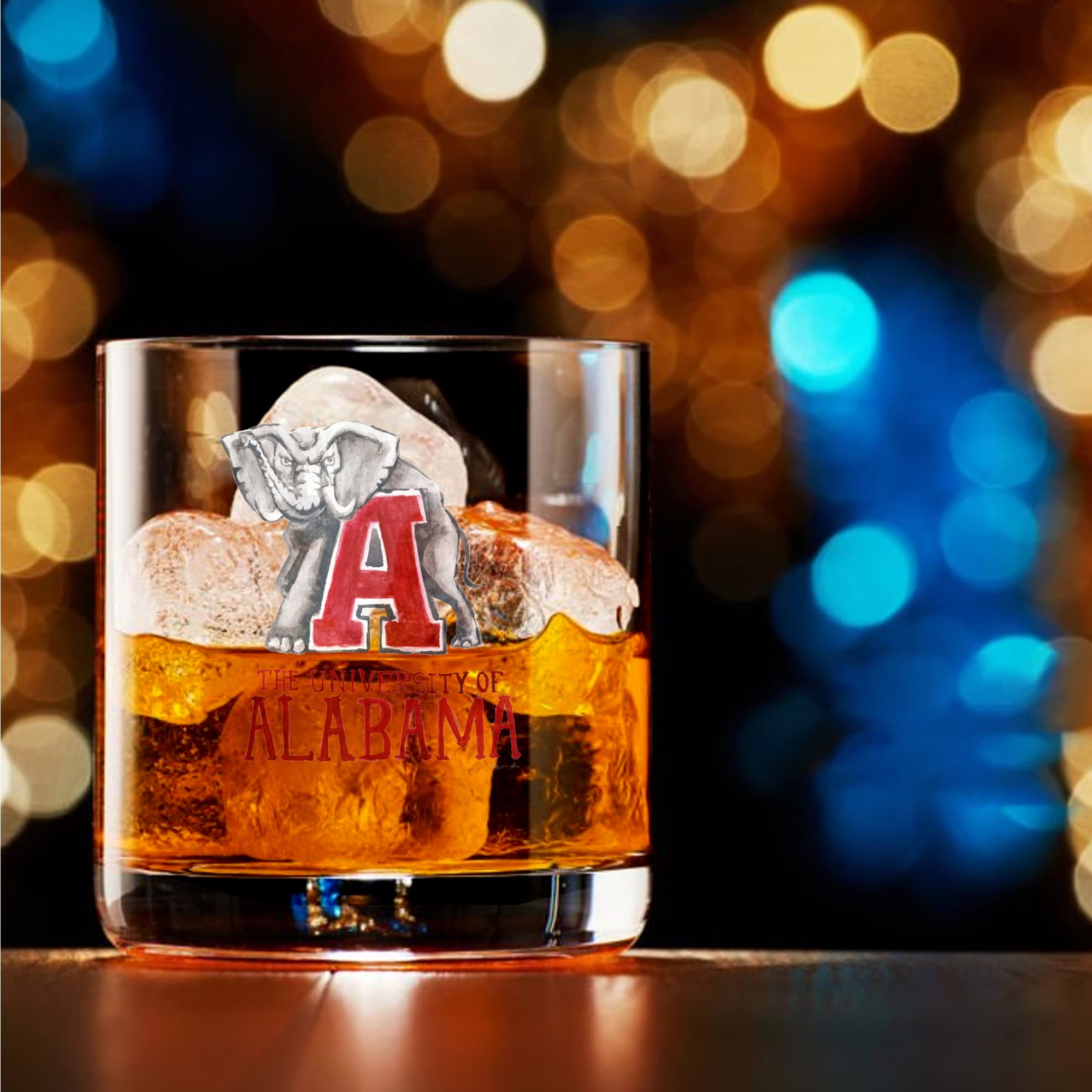 Ensemble de 2 verres à whisky à l'effigie de Laura Wilcox, mascotte des Crimson Tide d'Indigo Falls, Alabama.