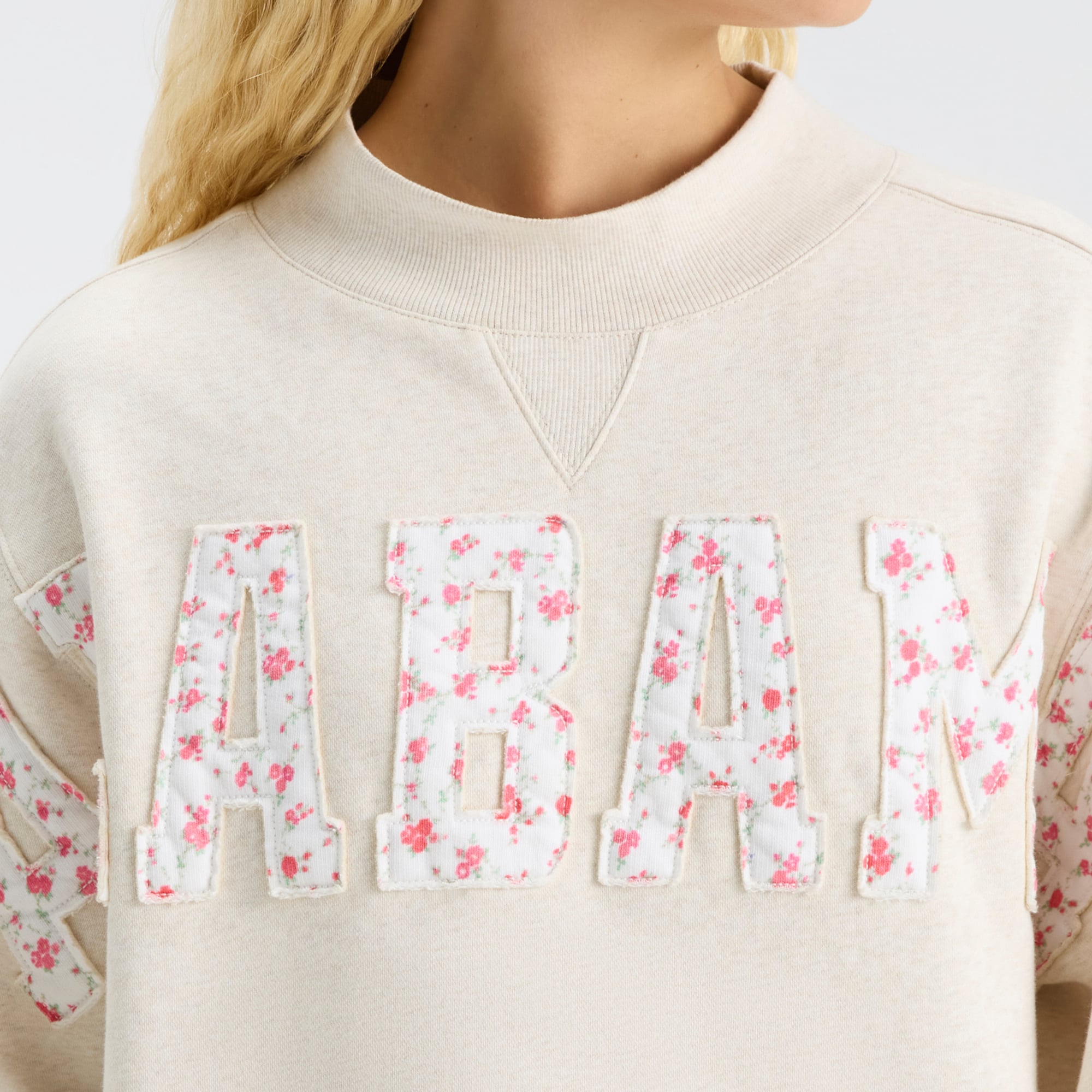 LoveShackFancy Women's Cream Alabama Crimson Tide Mockneck Sweatshirt