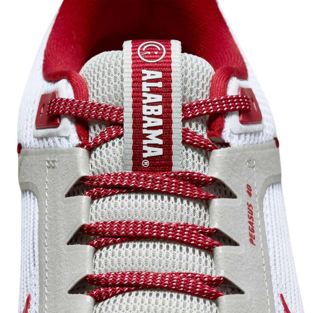 Unisex Nike White Alabama Crimson Tide Zoom Pegasus 40  display picture 1
