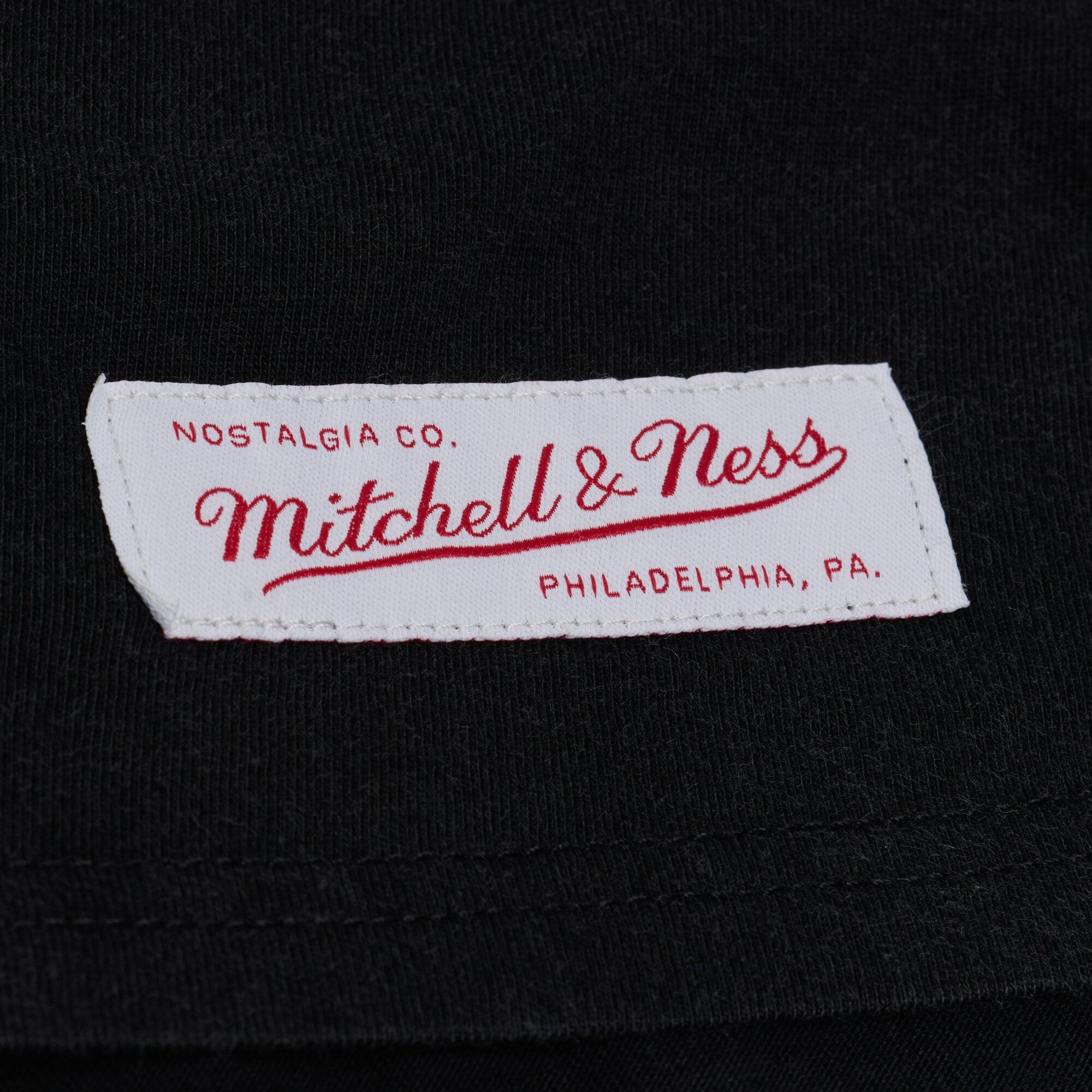 T-shirt à manches courtes Mitchell & Ness pour homme, noir, Arizona Cardinals Core Essentials Street Graphic