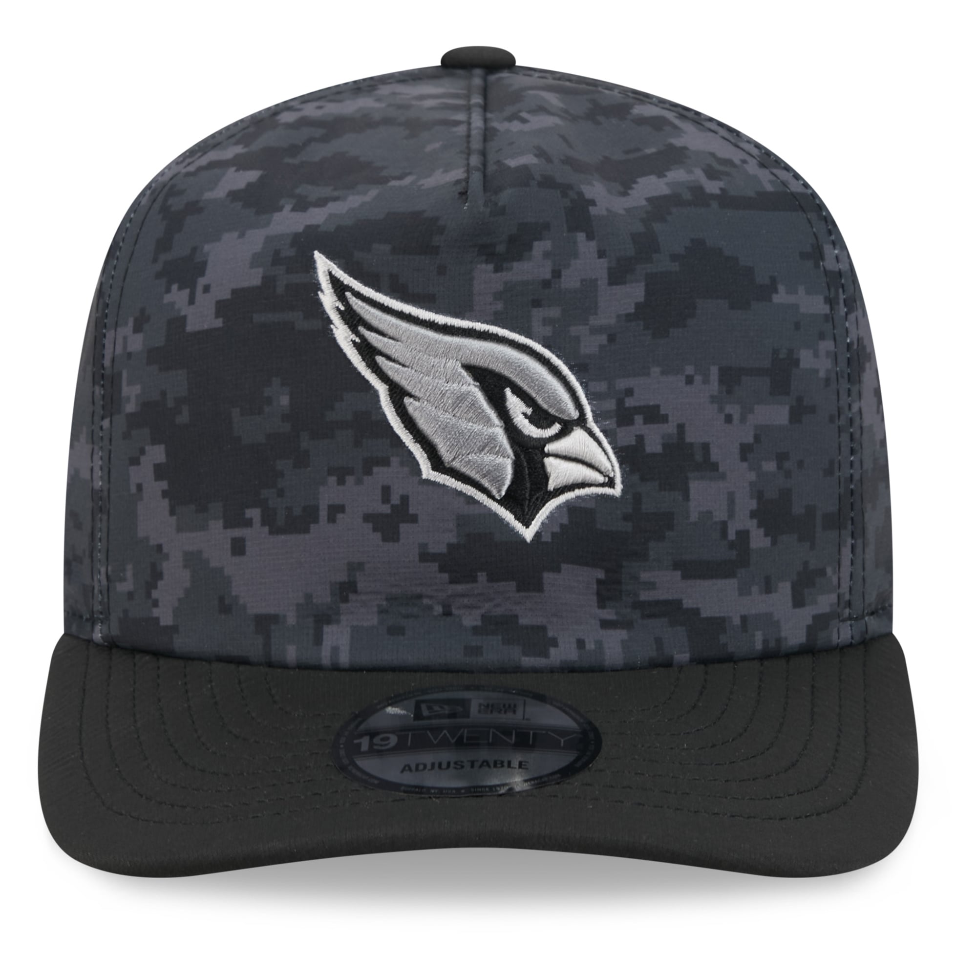 Casquette ajustable New Era noire pour homme Arizona Cardinals 2026 Salute To Service 19TWENTY