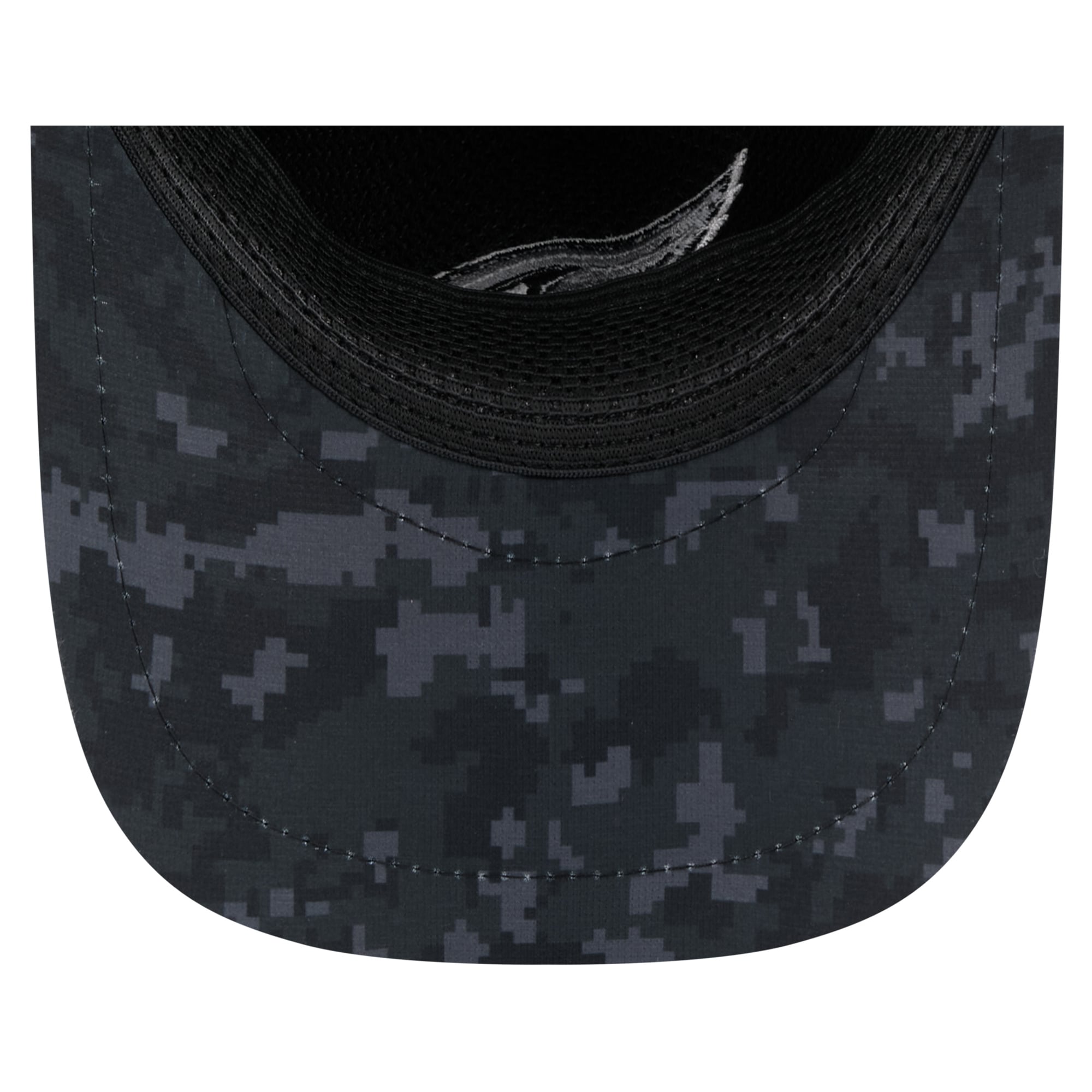 Men's New Era Black Arizona Cardinals 2026 Salute To Service Apex 9FORTY Adjustable Trucker Hat