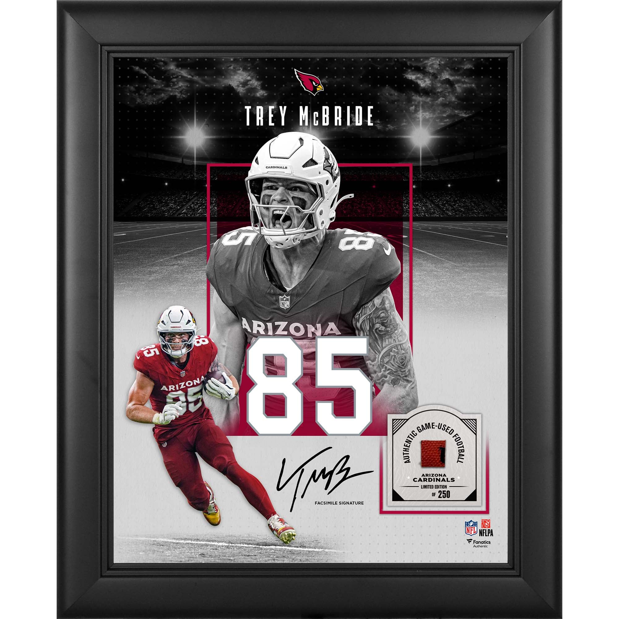 Collage encadré 11" x 14" avec la signature fac-similé de Trey McBride (Arizona Cardinals) et un morceau de ballon de football américain utilisé lors d'un match - Édition limitée à 250 exemplaires