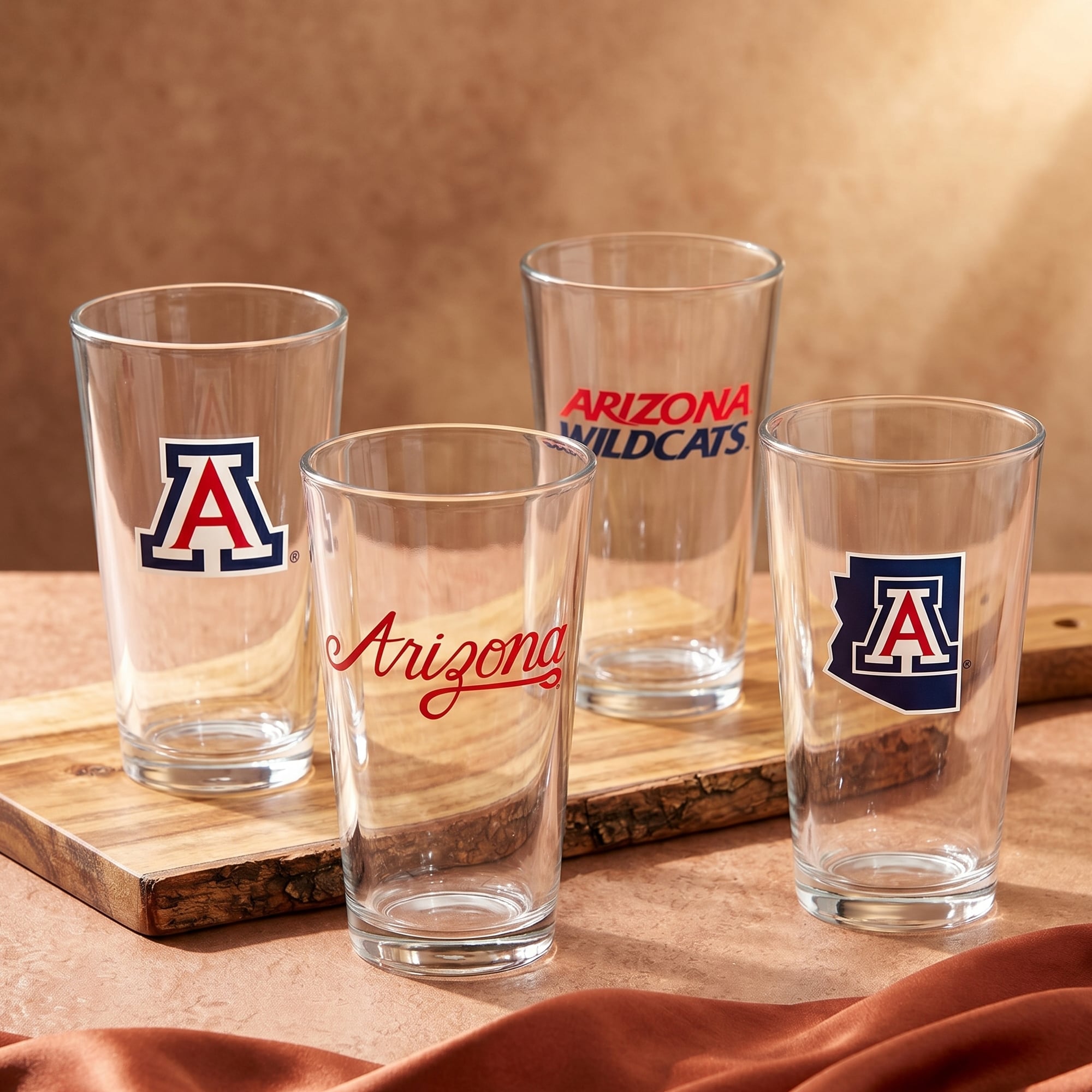 Ensemble de quatre verres à bière de collection Arizona Wildcats de 473 ml (16 oz).