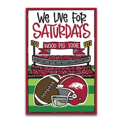 Drapeau de jardin Arkansas Razorbacks « On vit pour les samedis » (30 x 45 cm)