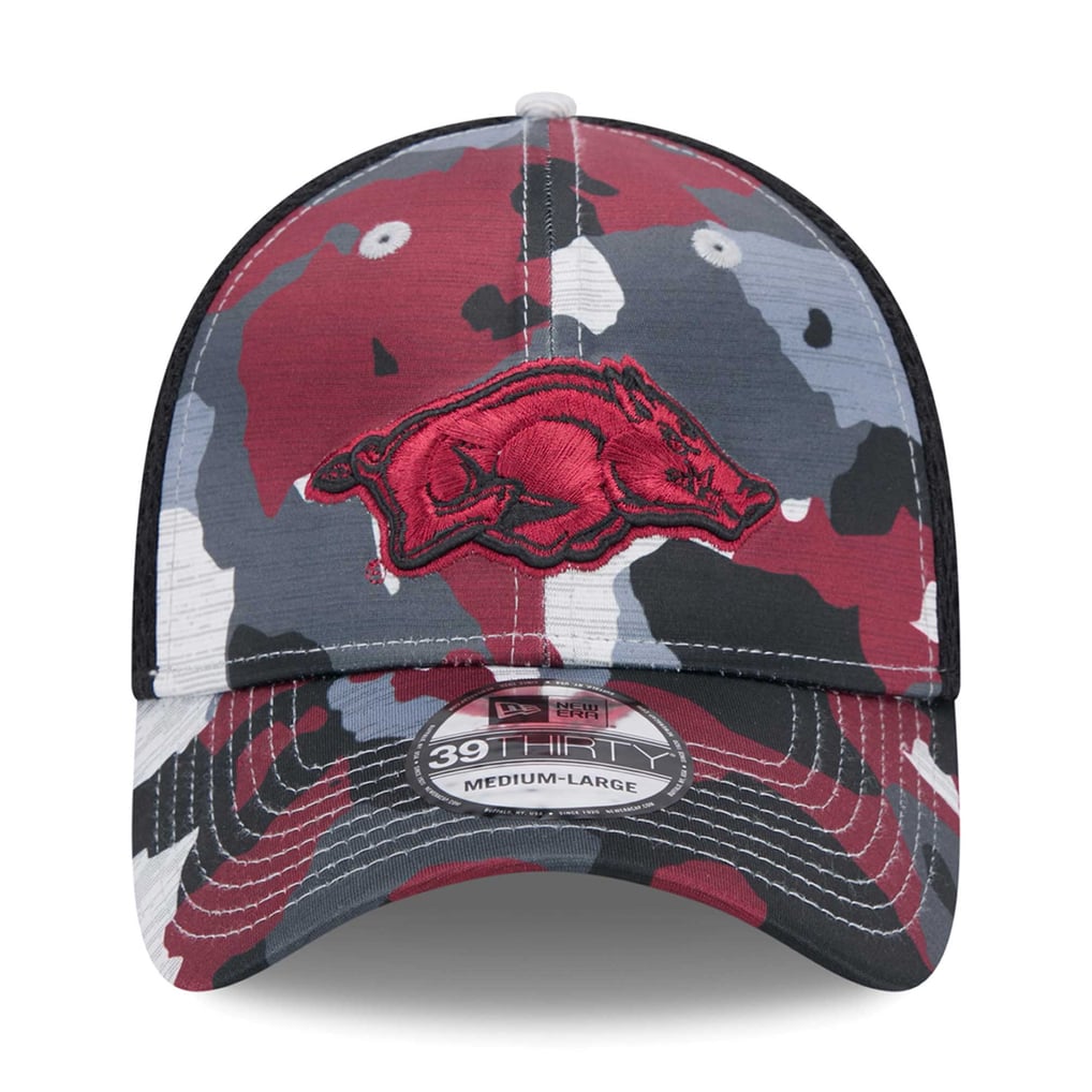Men's New Era Camo/Black Arkansas Razorbacks Active 39THIRTY Flex Hat