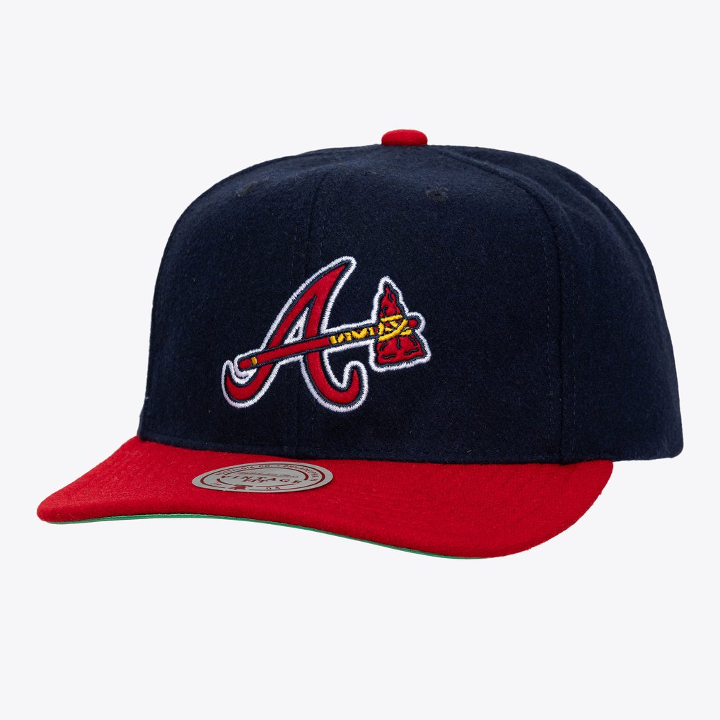 red-vintage-ground-strapback-  display picture 1