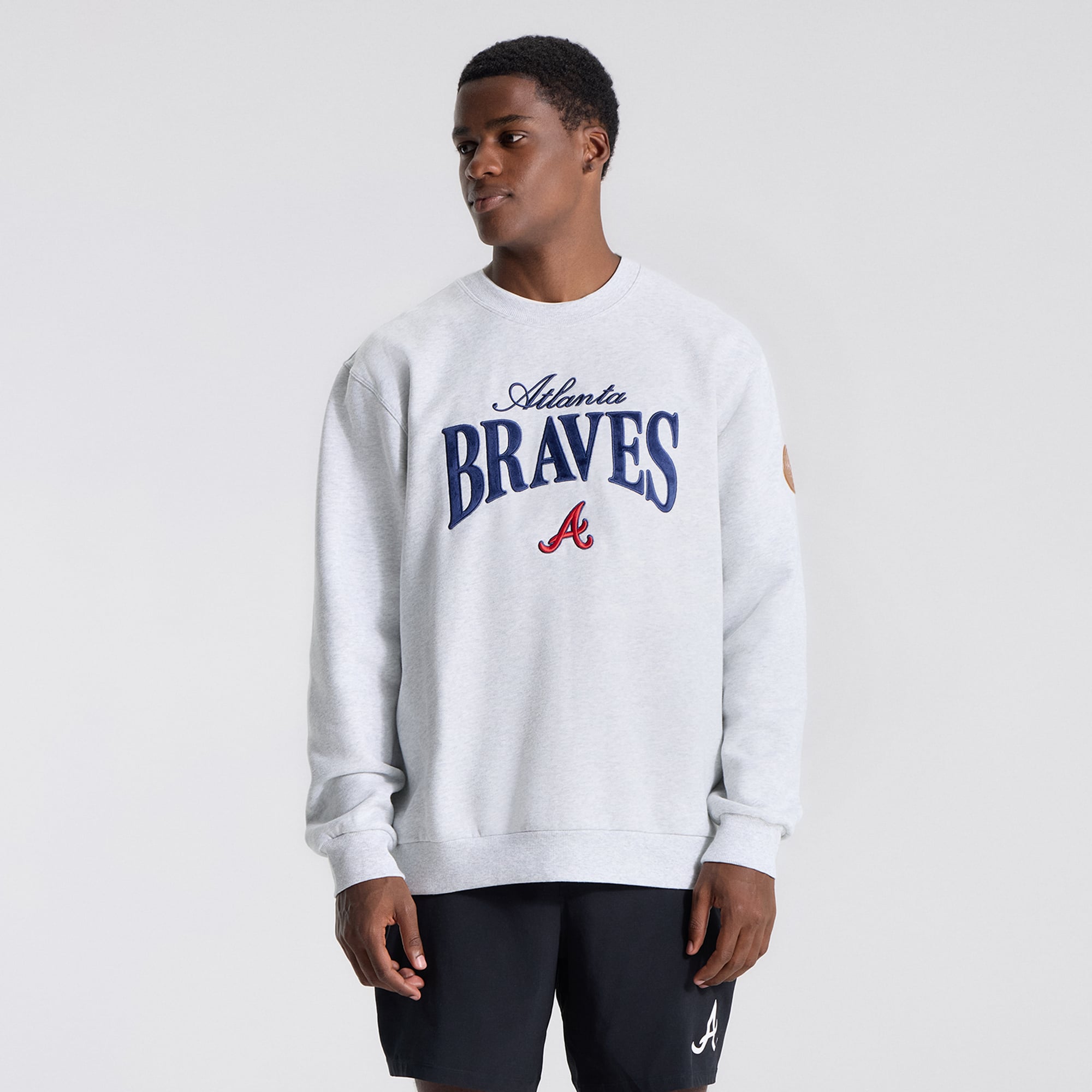 Sweat-shirt Steady State des Braves d'Atlanta, gris chiné, pour homme de lululemon.