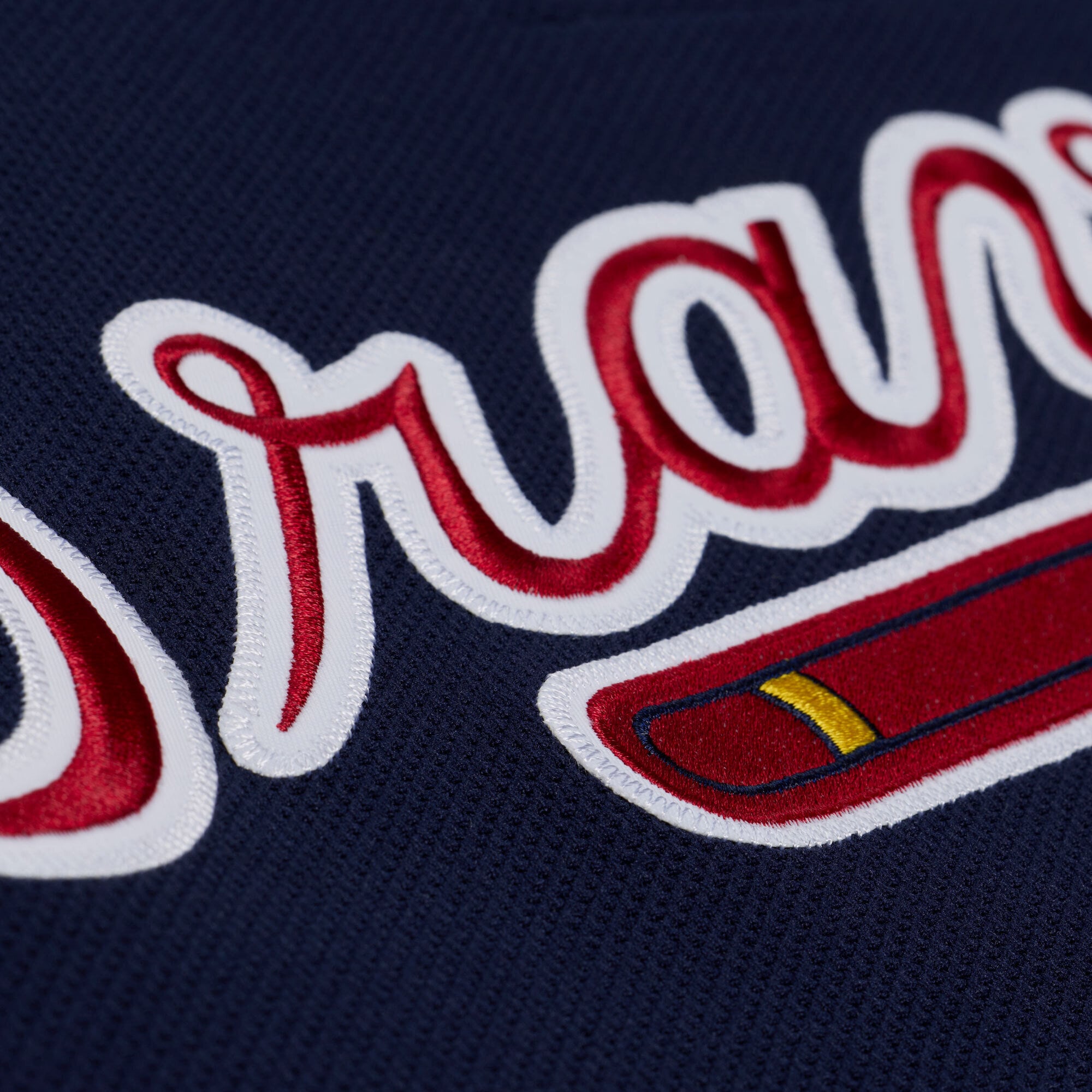 Maillot d'entraînement authentique Mitchell & Ness Andruw Jones bleu marine des Braves d'Atlanta pour homme