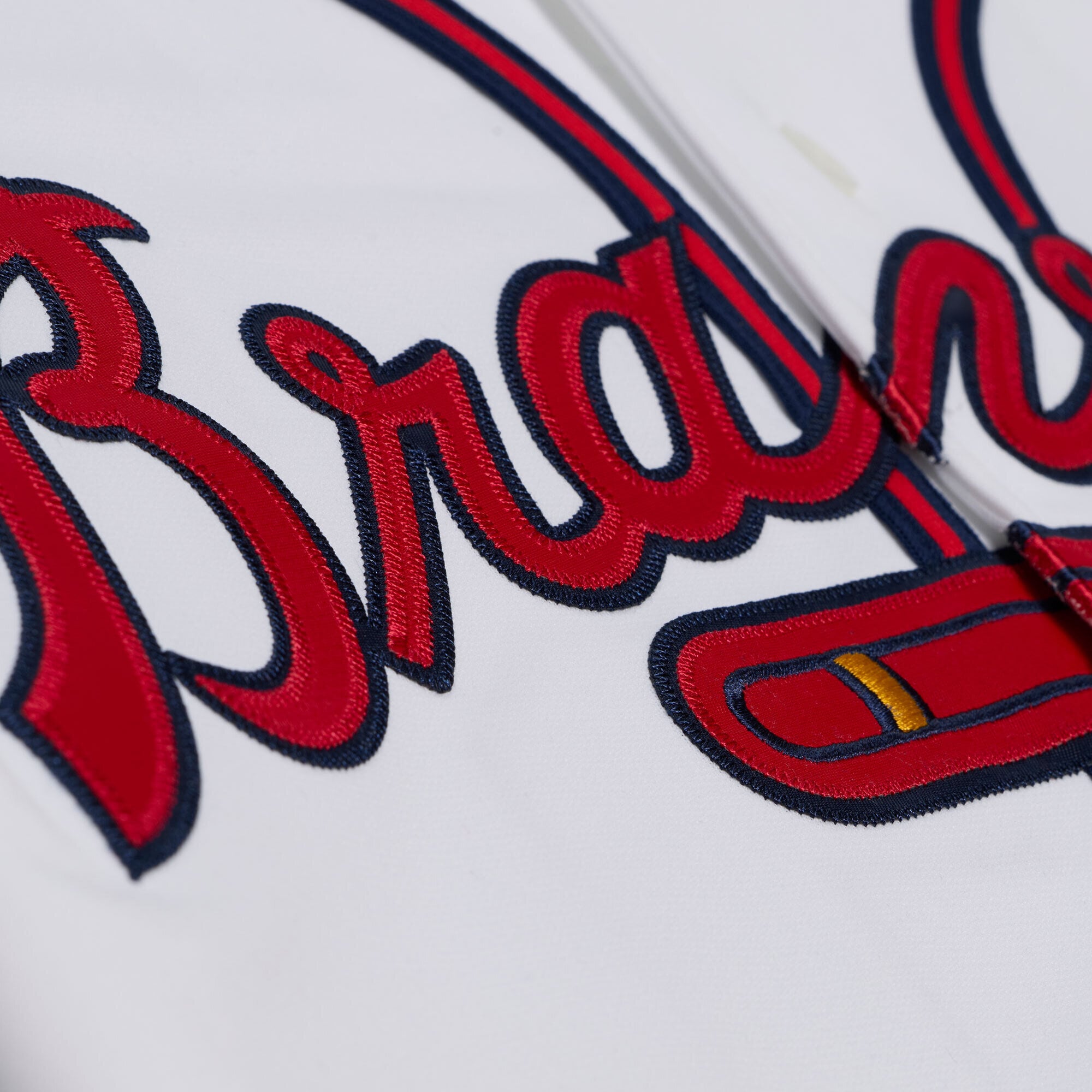 Maillot authentique Mitchell & Ness Andruw Jones blanc des Braves d'Atlanta 2005 pour homme