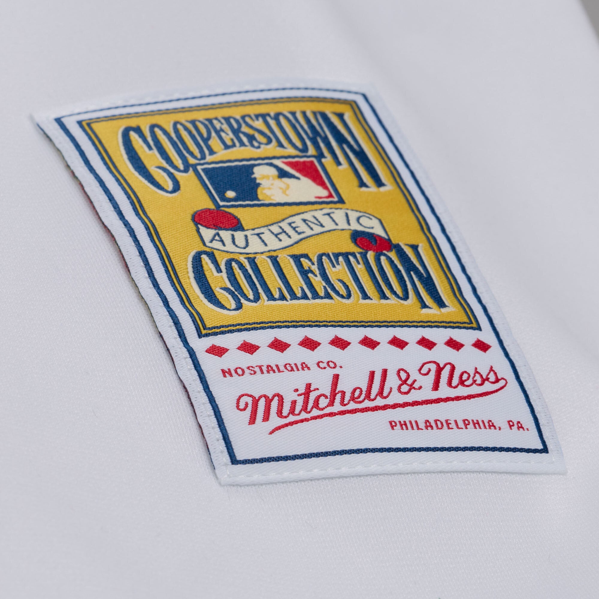 Maillot authentique Mitchell & Ness Andruw Jones blanc des Braves d'Atlanta 2005 pour homme