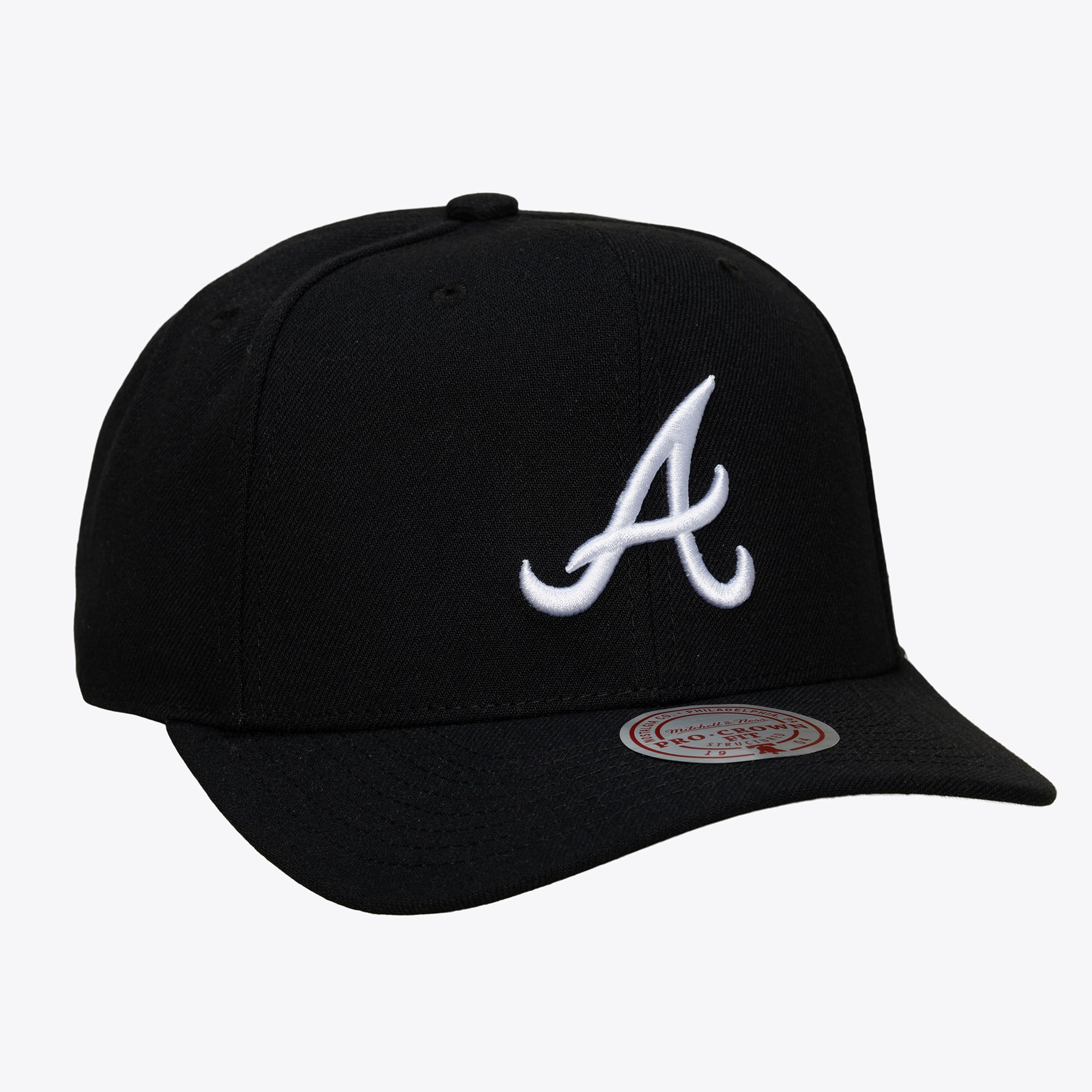Men's Mitchell & Ness Black Atlanta Braves Pro Crown Snapback