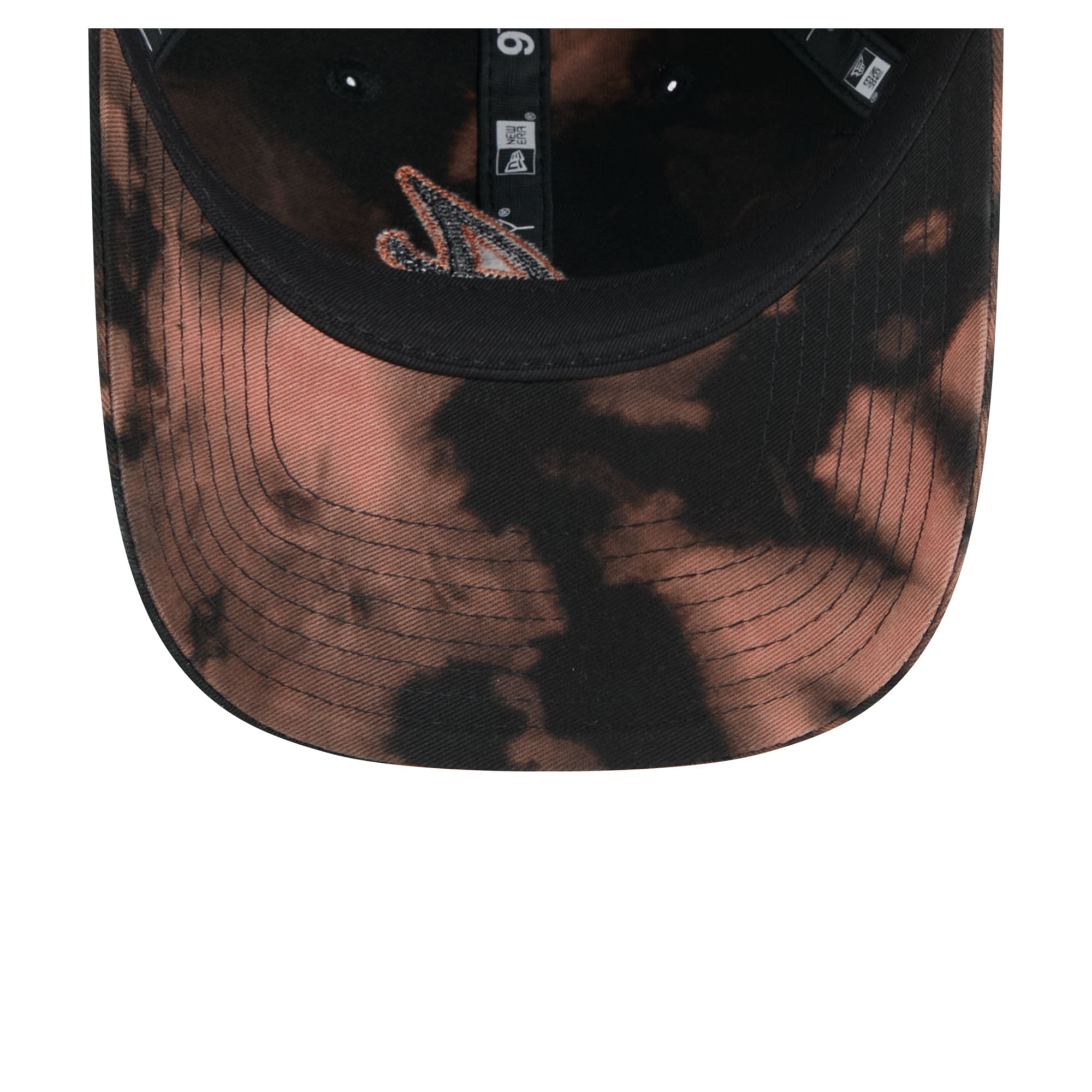 Men's New Era  Black Atlanta Braves Bleach Wash 9TWENTY Adjustable Hat