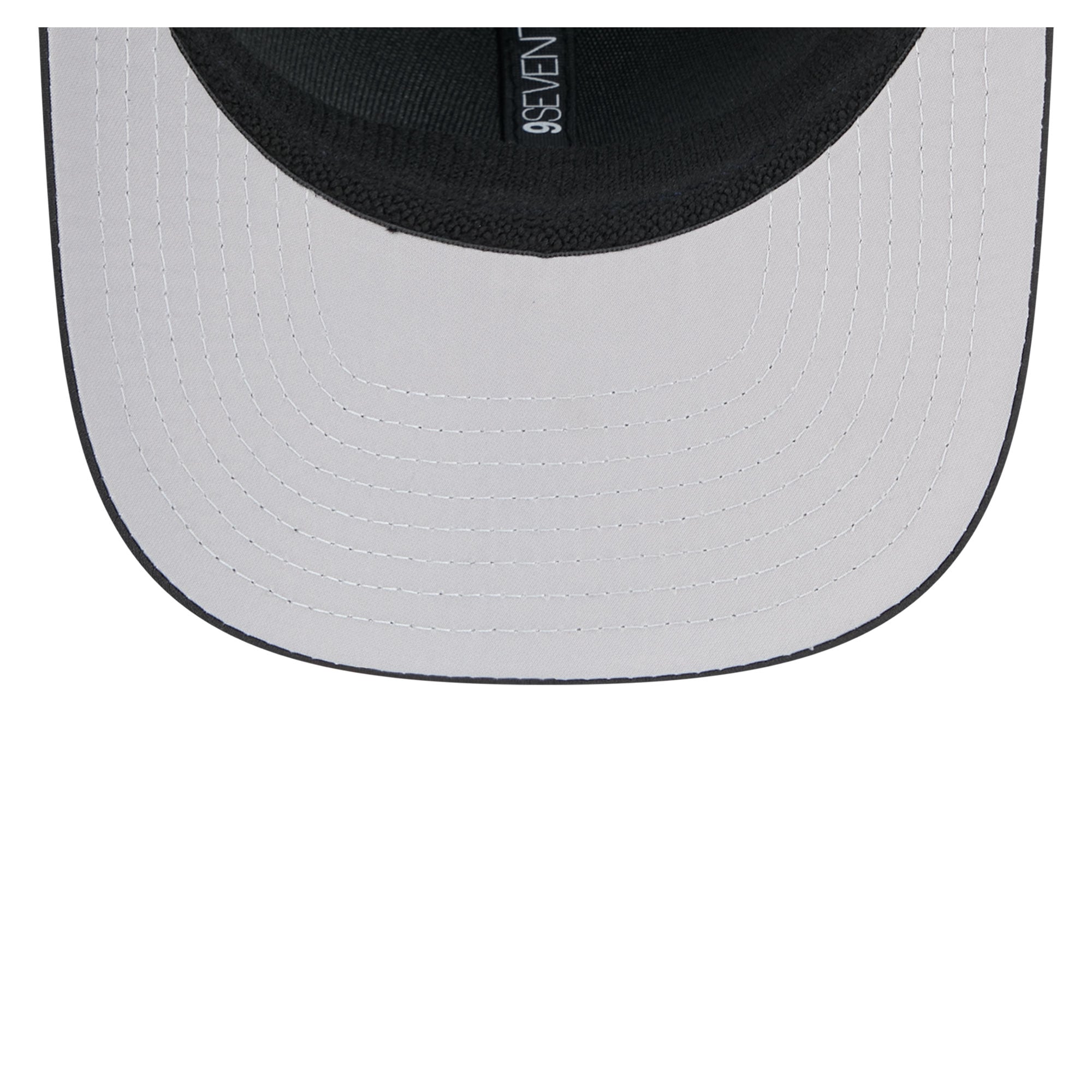 Casquette New Era Atlanta Braves noire pour homme, modèle 9SEVENTY à cordon ajustable.