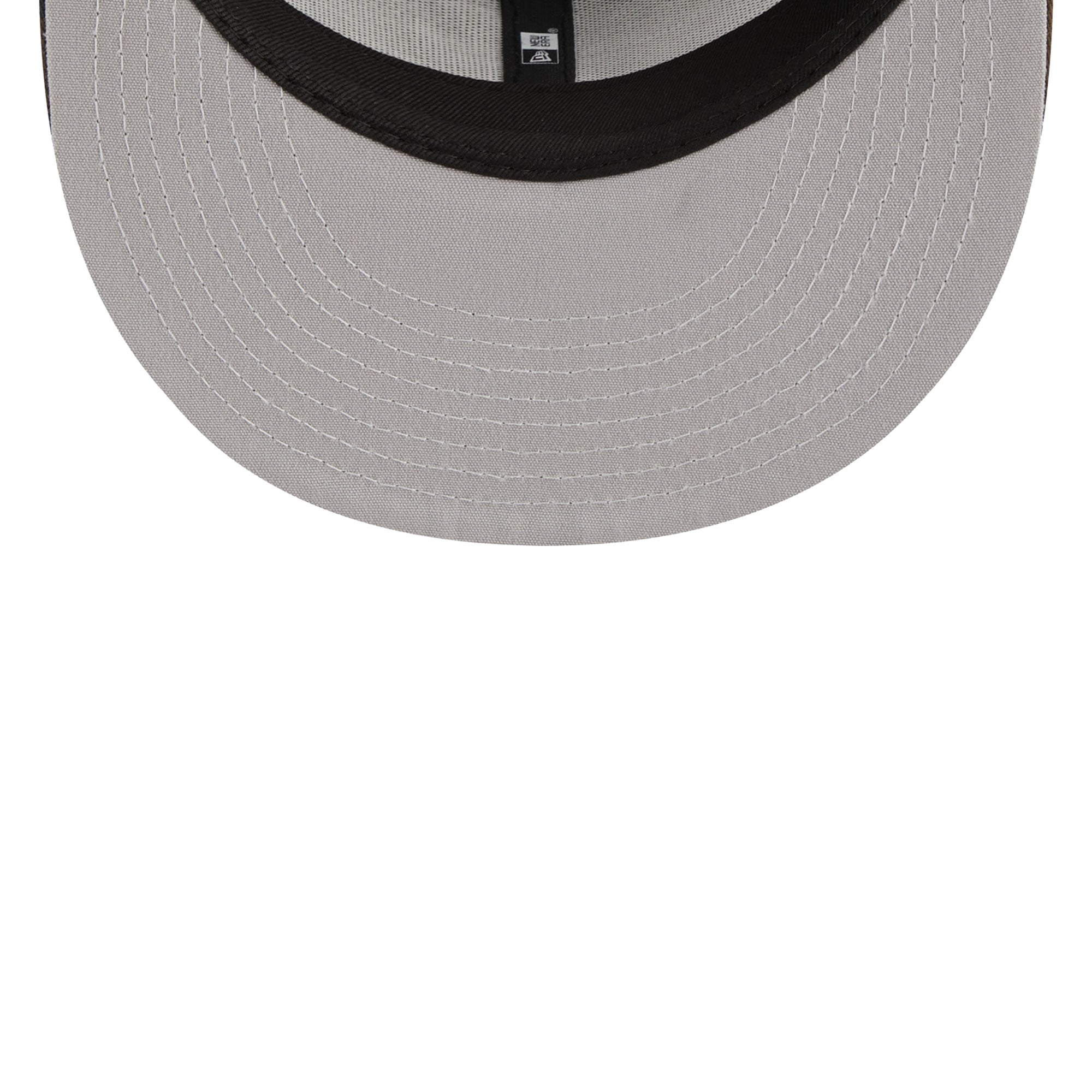 Casquette New Era Atlanta Braves Woodland Camo Trucker 9FIFTY Snapback pour homme