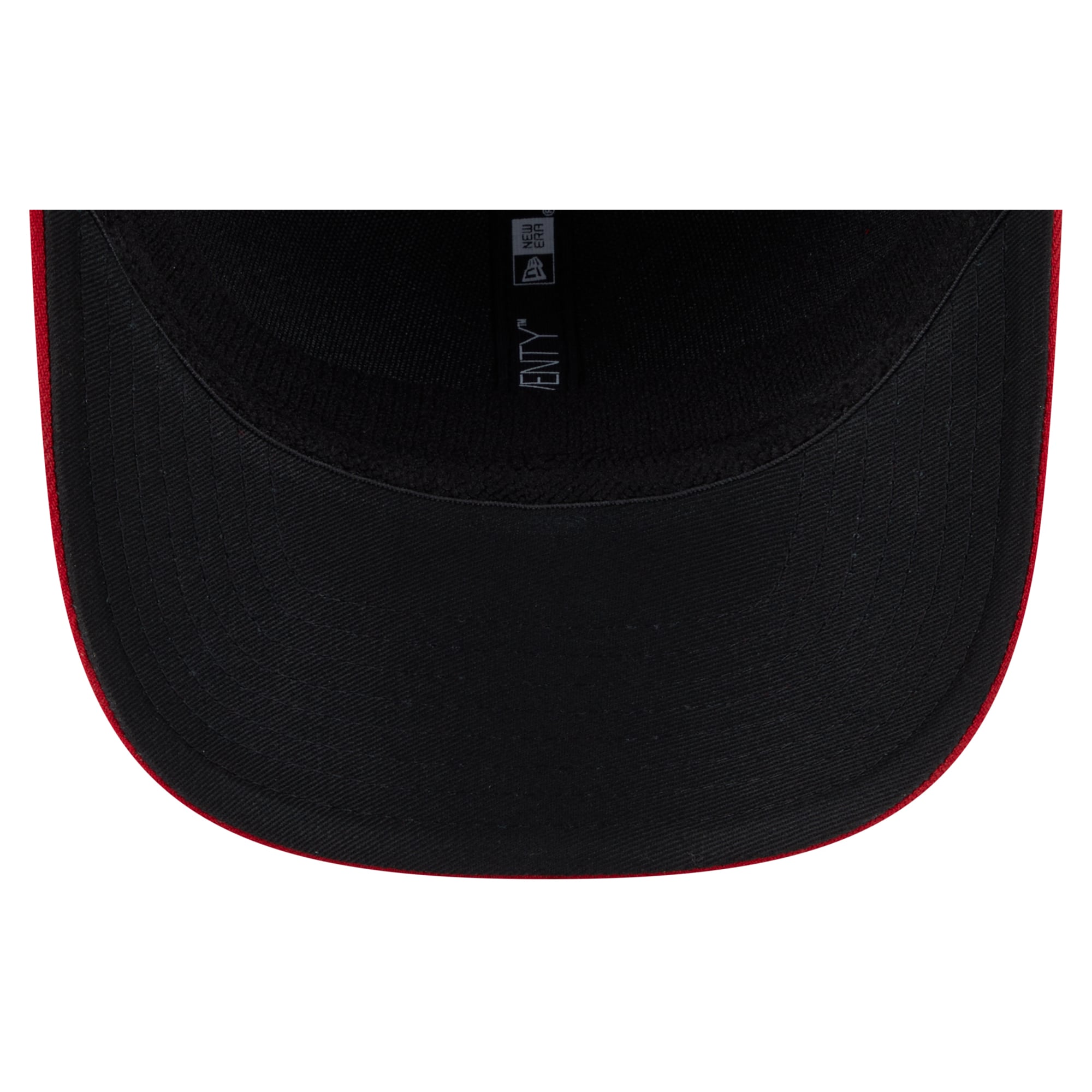 Casquette ajustable New Era Atlanta Braves 2026 MLB Postseason Side Patch 9SEVENTY pour homme, bleu marine et rouge
