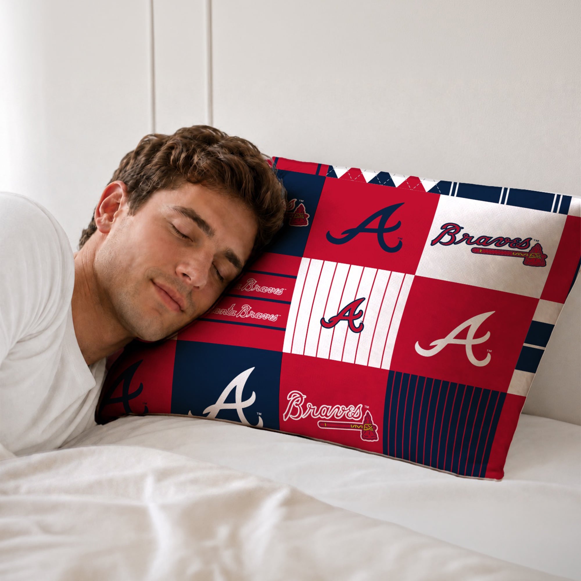 Pegasus Atlanta Braves Patchwork Plaid Two-Piece Twin/Twin XL Bed in a Bag Set