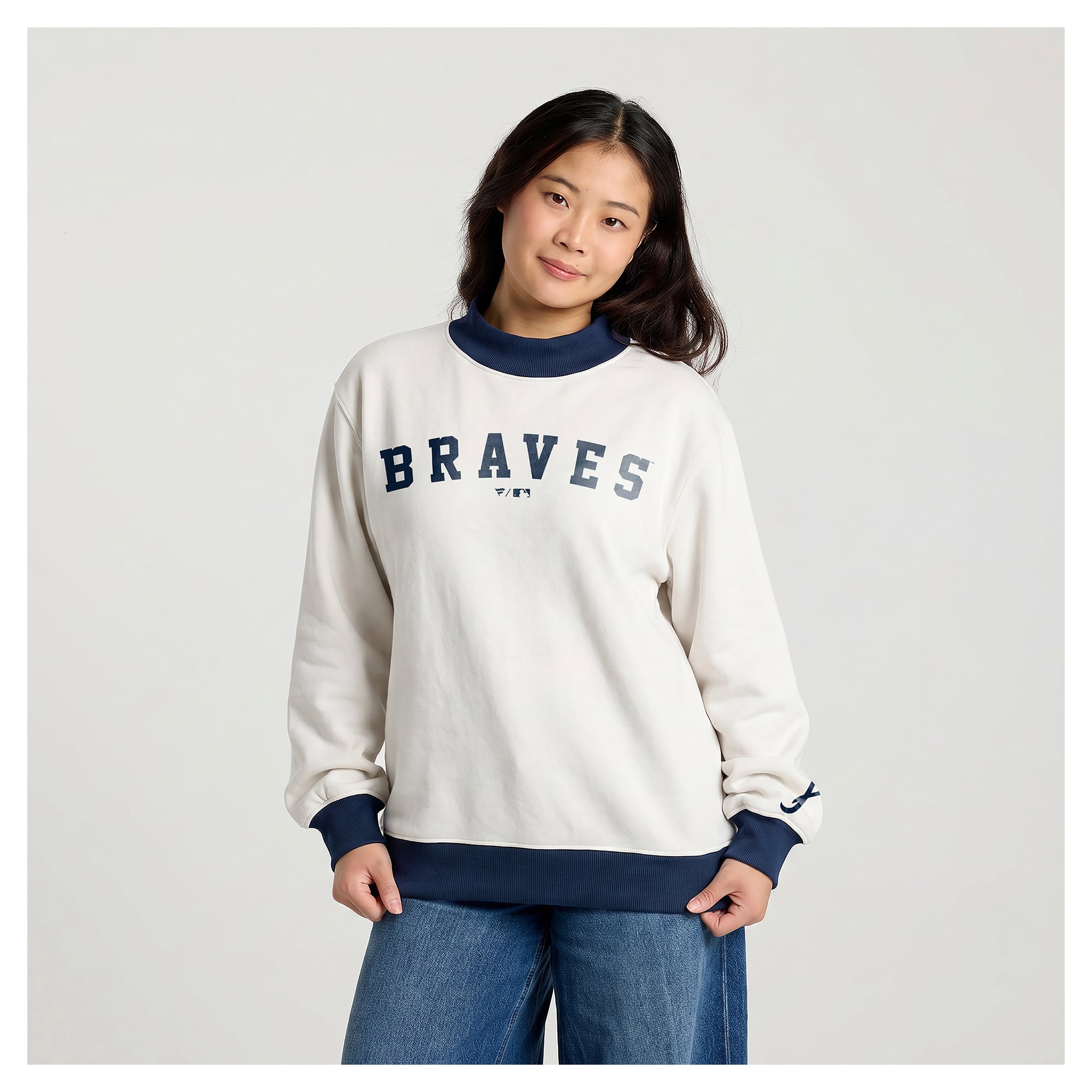 Sweat-shirt crème Atlanta Braves pour femmes de Fanatics