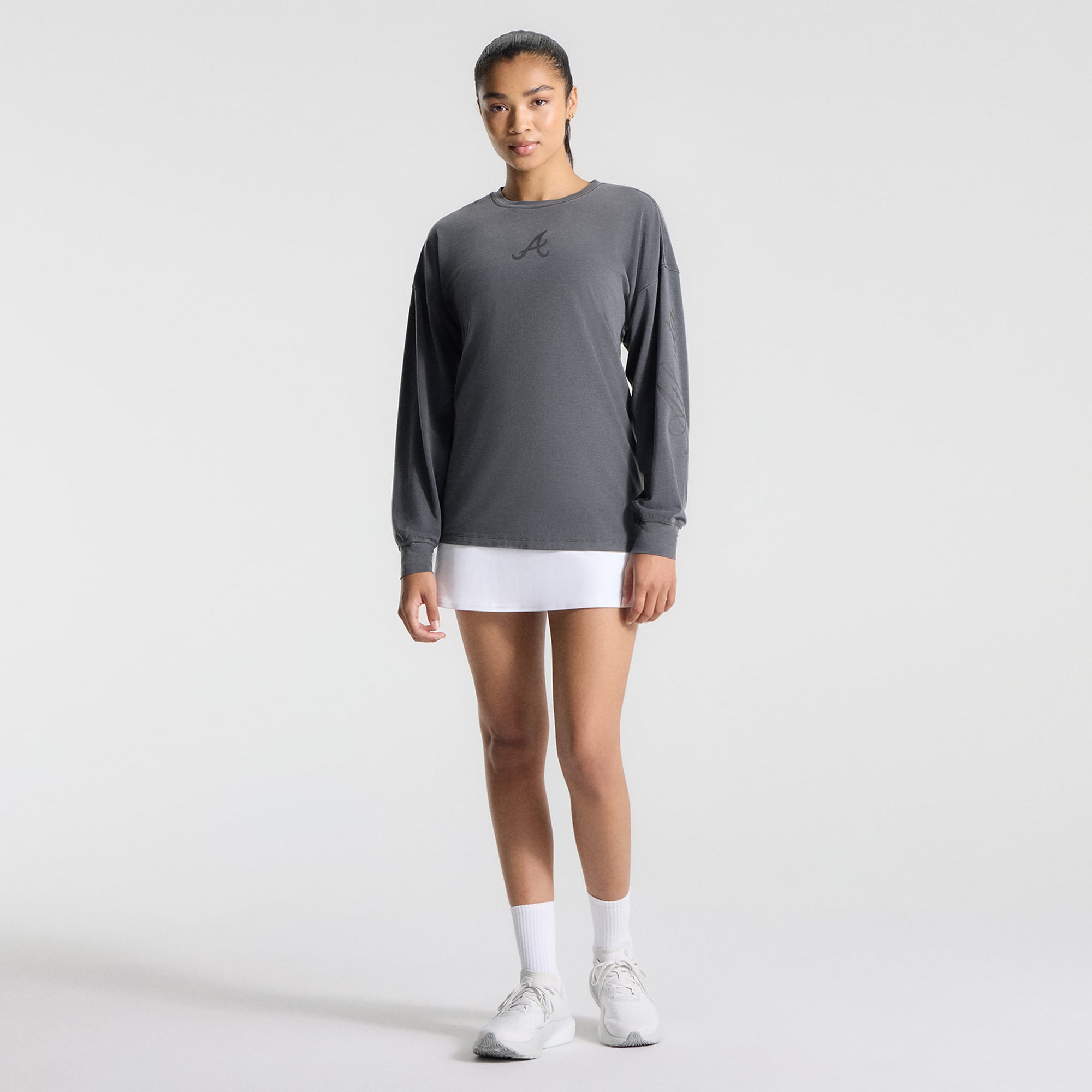 T-shirt à manches longues EasySet Relaxed-Fit gris Atlanta Braves de lululemon pour femme
