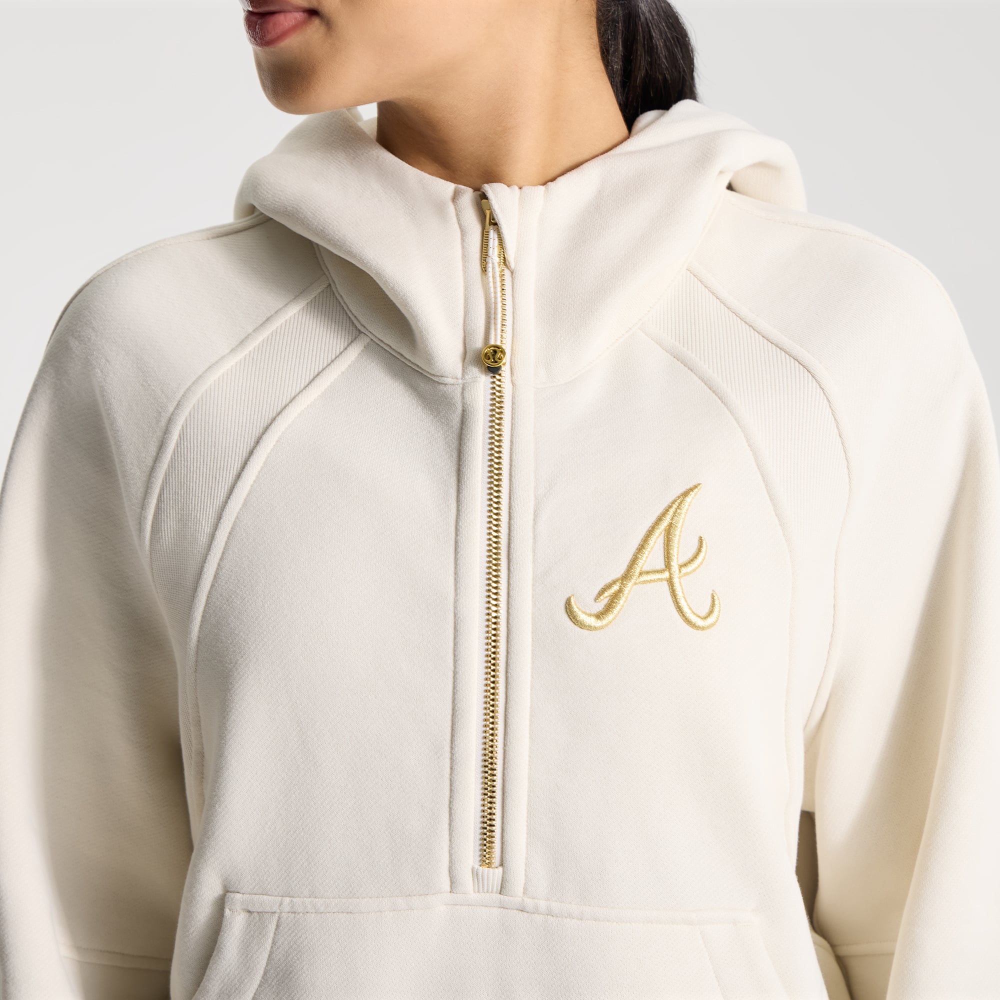 Sweat à capuche zippé oversize demi-hauteur lululemon Atlanta Braves couleur ivoire clair