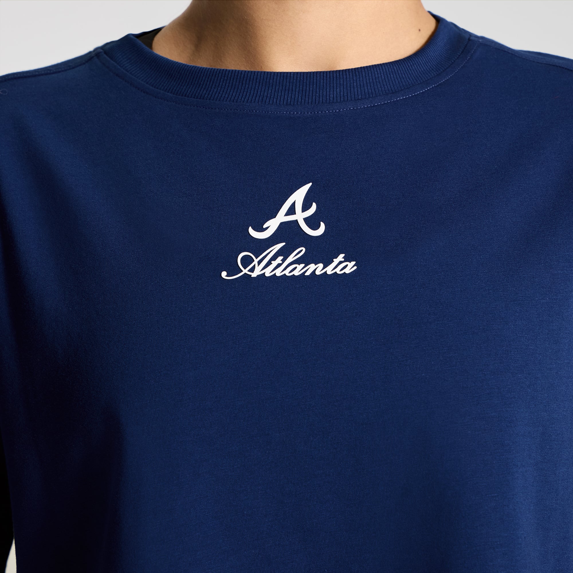 T-shirt court en coton biologique lululemon Midnight Shadow Atlanta Braves All Yours pour femme