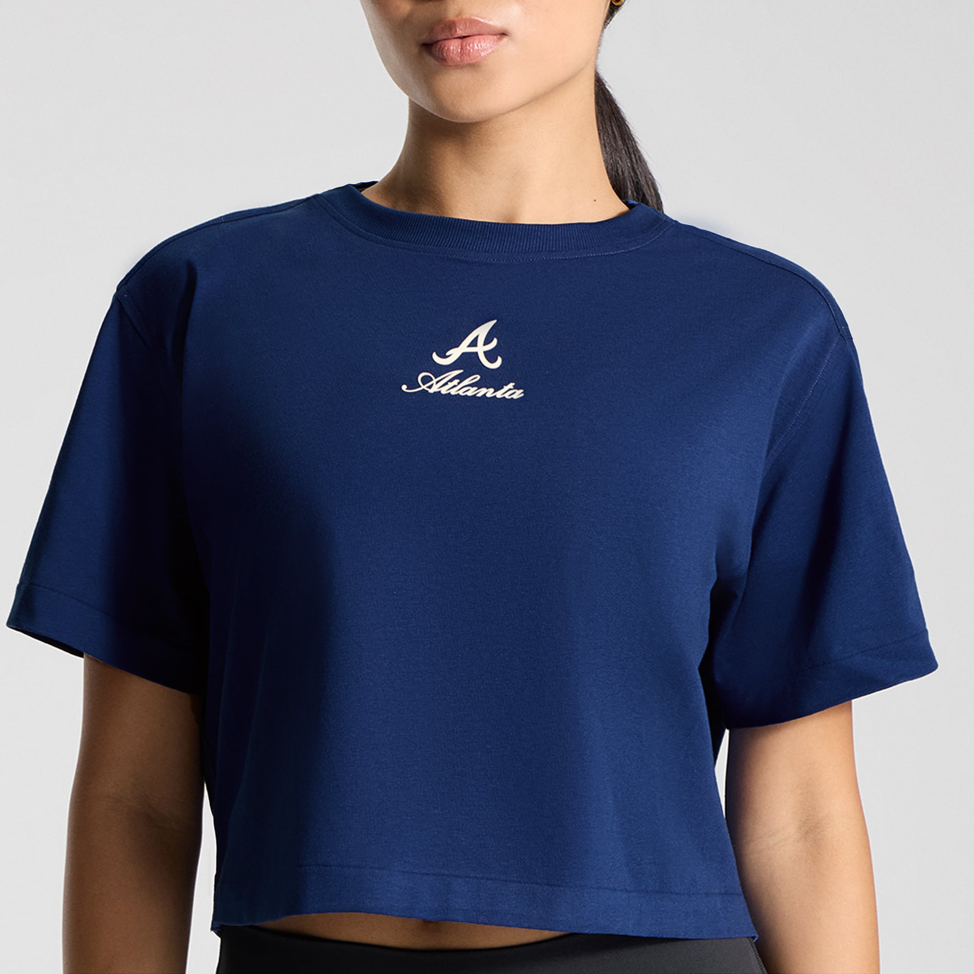 T-shirt court en coton biologique lululemon Midnight Shadow Atlanta Braves All Yours pour femme
