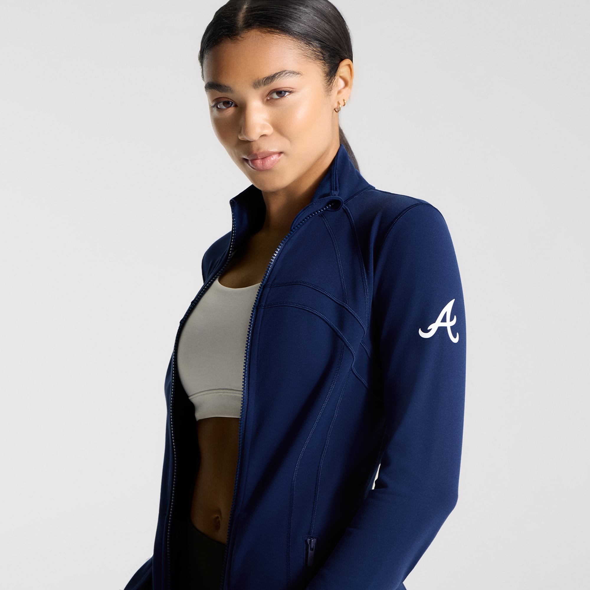 Veste Define blanche Atlanta Braves pour femmes de lululemon *Luon™
