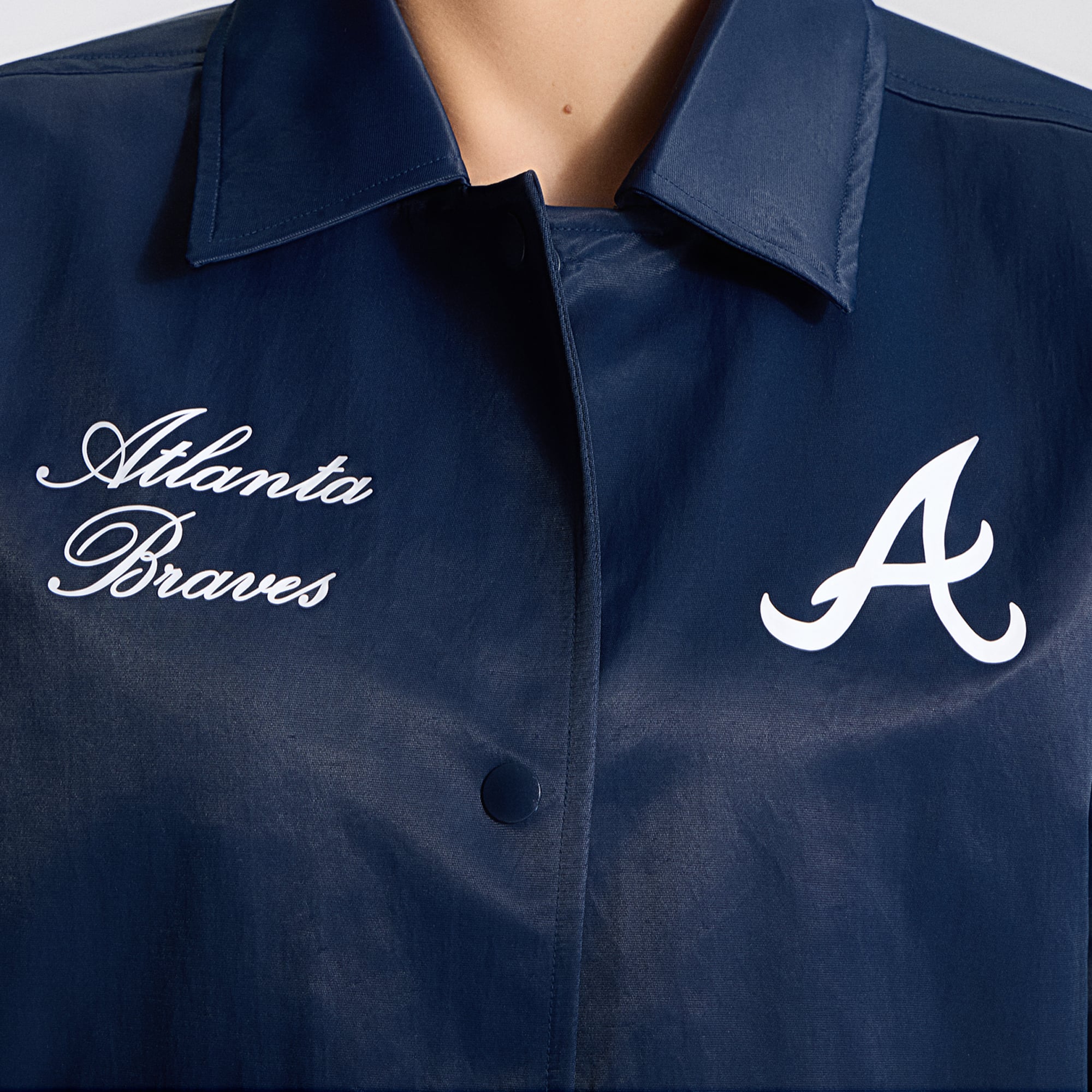 Veste d'entraîneur lululemon True Navy Atlanta Braves pour femme