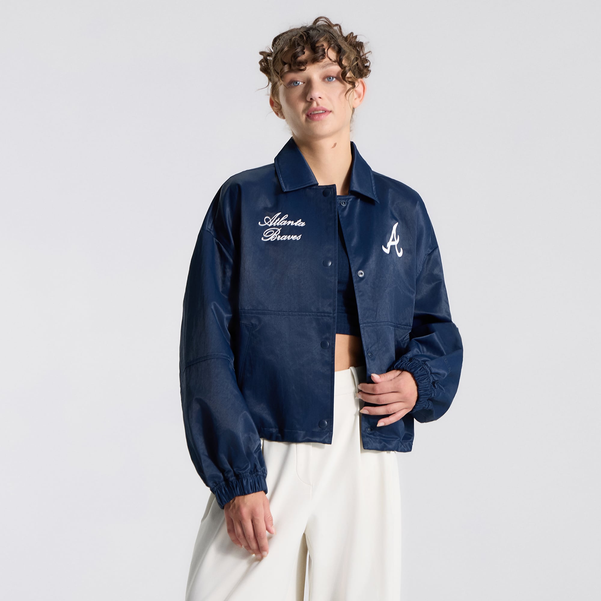 Veste d'entraîneur lululemon True Navy Atlanta Braves pour femme