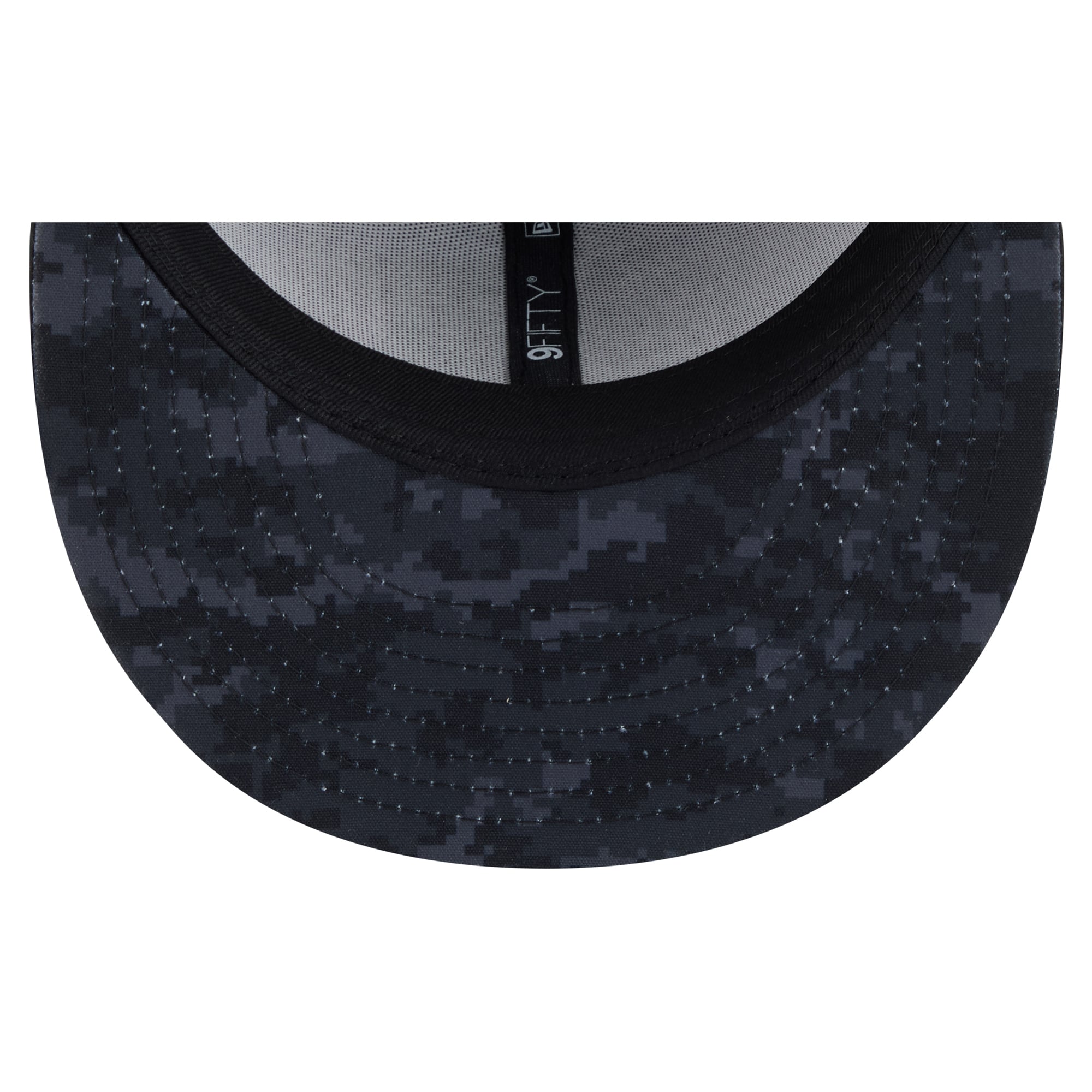 Casquette snapback New Era noire Atlanta Falcons 2026 Salute To Service 9FIFTY pour homme