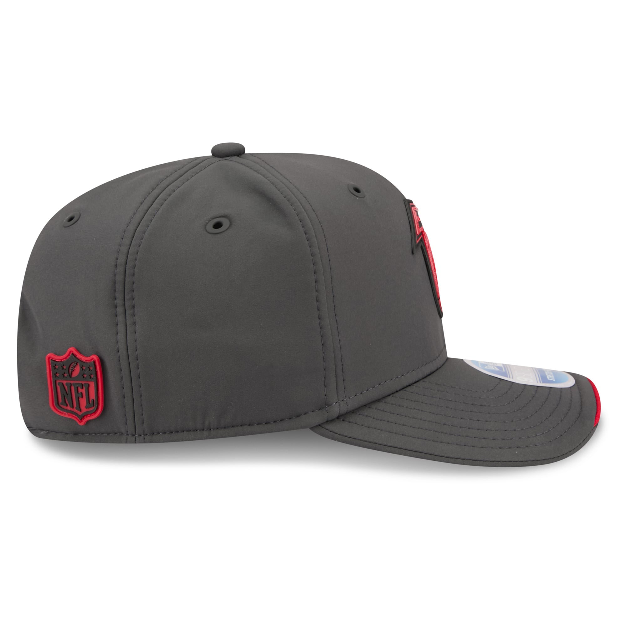 Casquette ajustable New Era Atlanta Falcons 2026 Sideline pour homme, couleur anthracite, modèle 9SEVENTY.