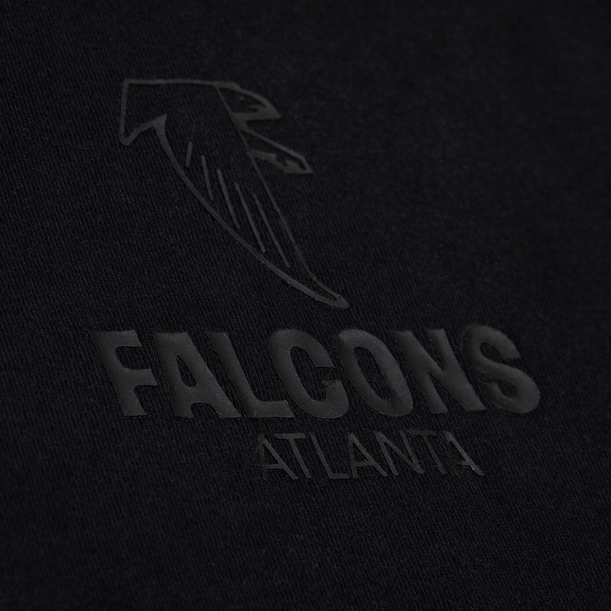 T-shirt court à logo micro Mitchell & Ness Scarlet Atlanta Falcons Core Essentials pour femme