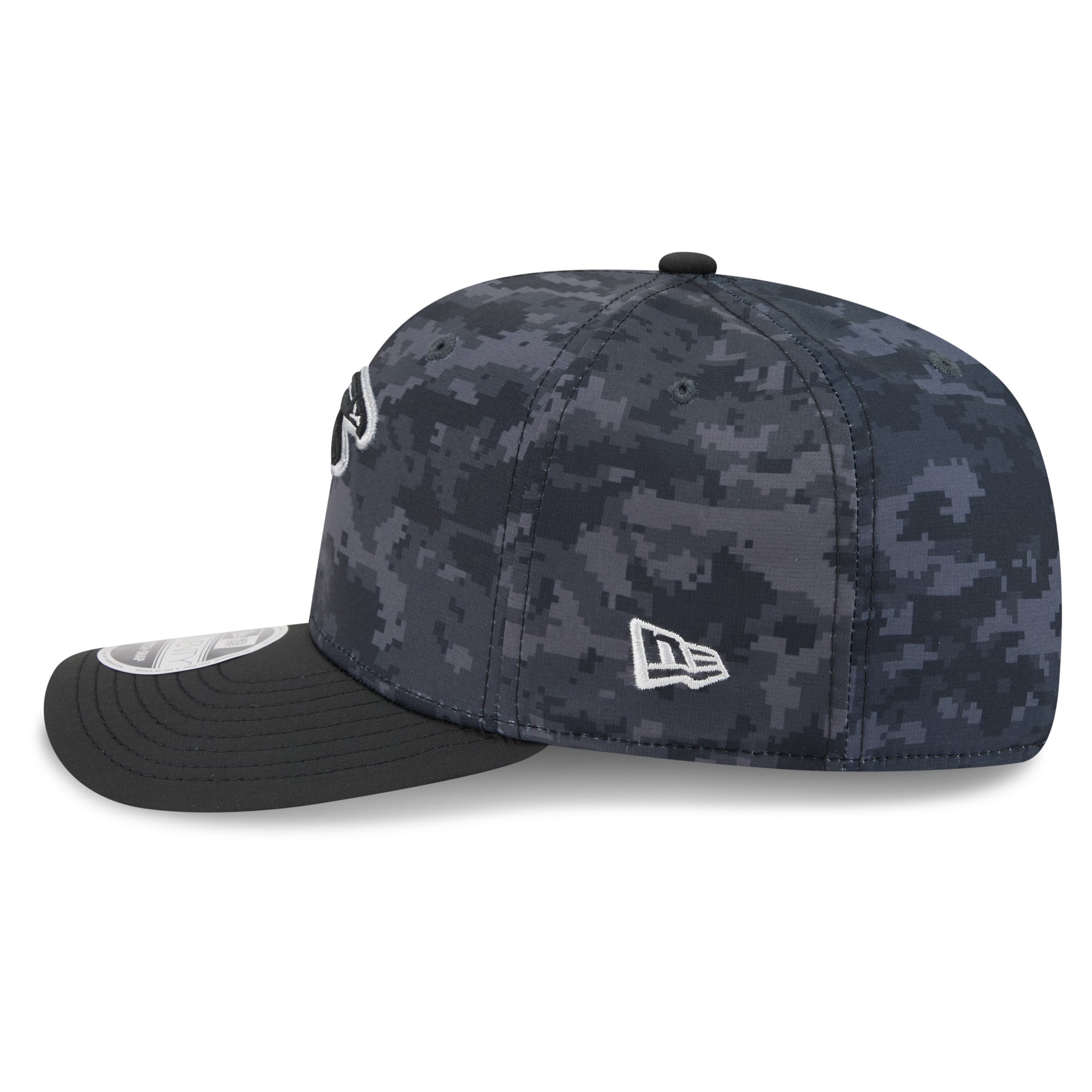 Casquette ajustable New Era noire Atlanta Falcons 2026 Salute To Service 9SEVENTY pour jeunes