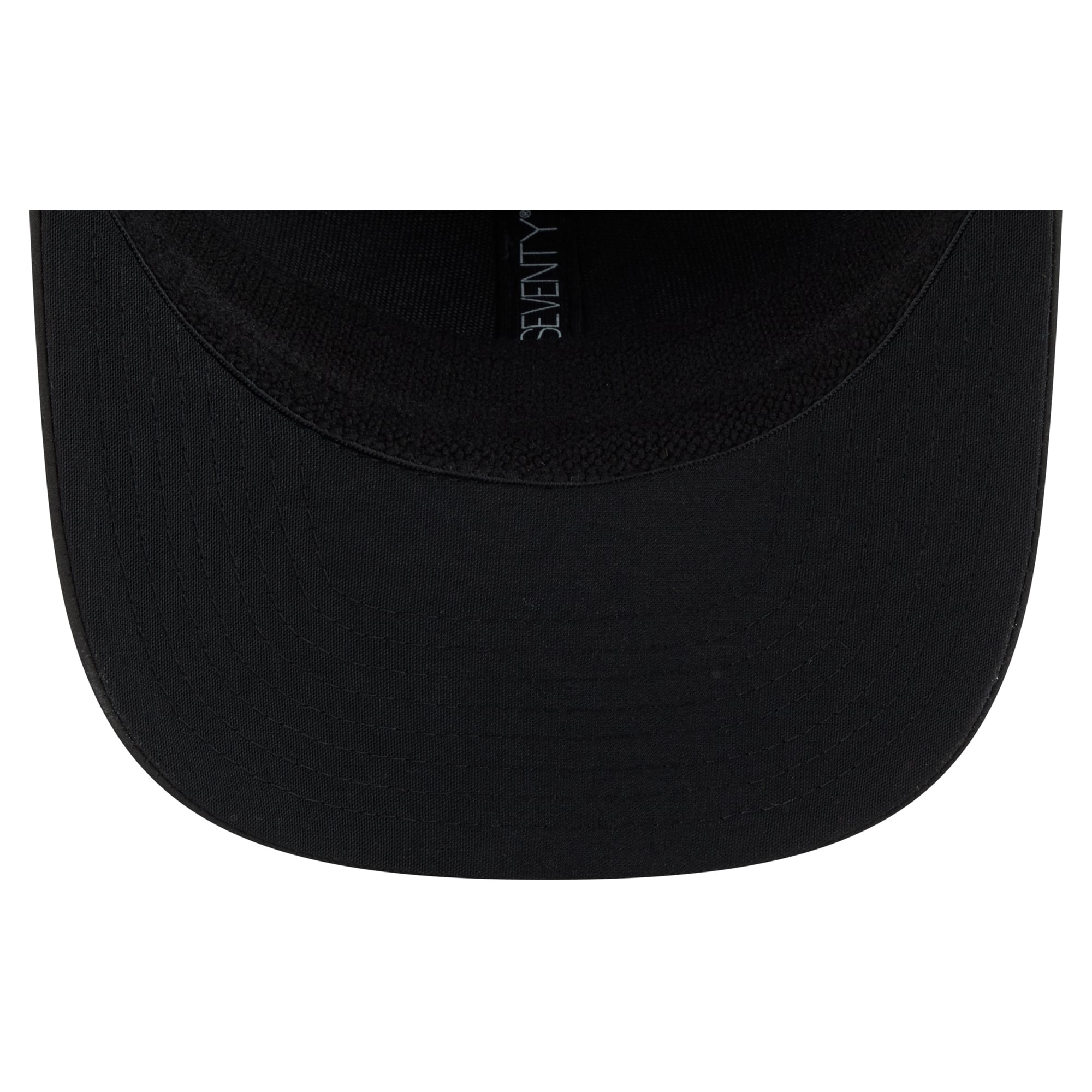 Casquette ajustable New Era noire Atlanta Falcons 2026 Salute To Service 9SEVENTY pour jeunes