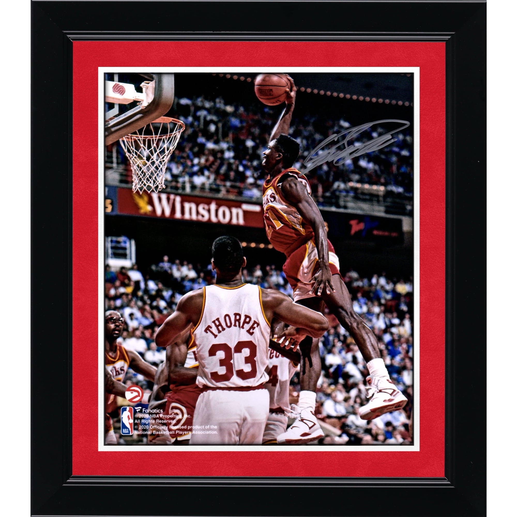 Photo dédicacée de Dominique Wilkins (Atlanta Hawks) - Dunk contre les Houston Rockets (8" x 10")
