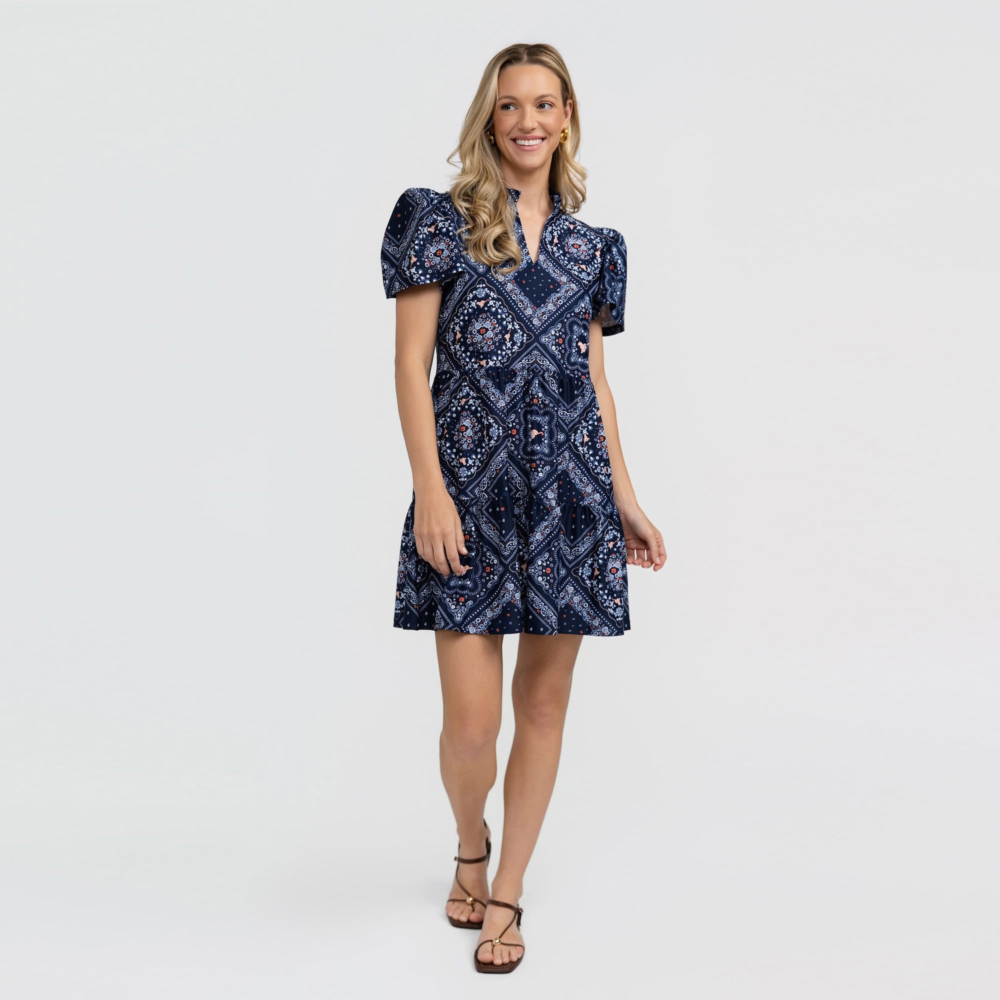 Robe à volants imprimée bandana bleu marine Auburn Tigers de Smith & Quinn pour femme