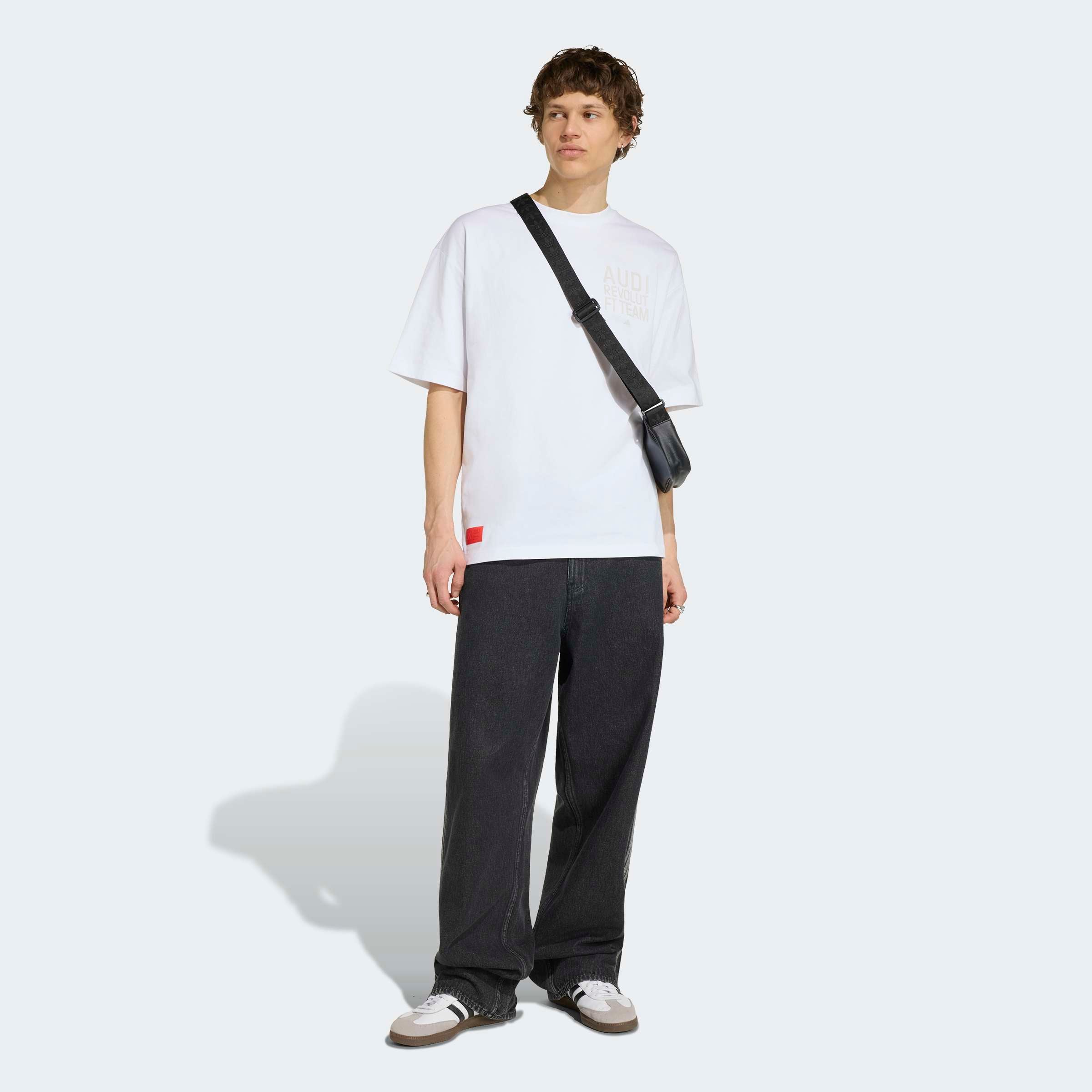 T-shirt adidas Audi Elevated Graphic II blanc pour homme