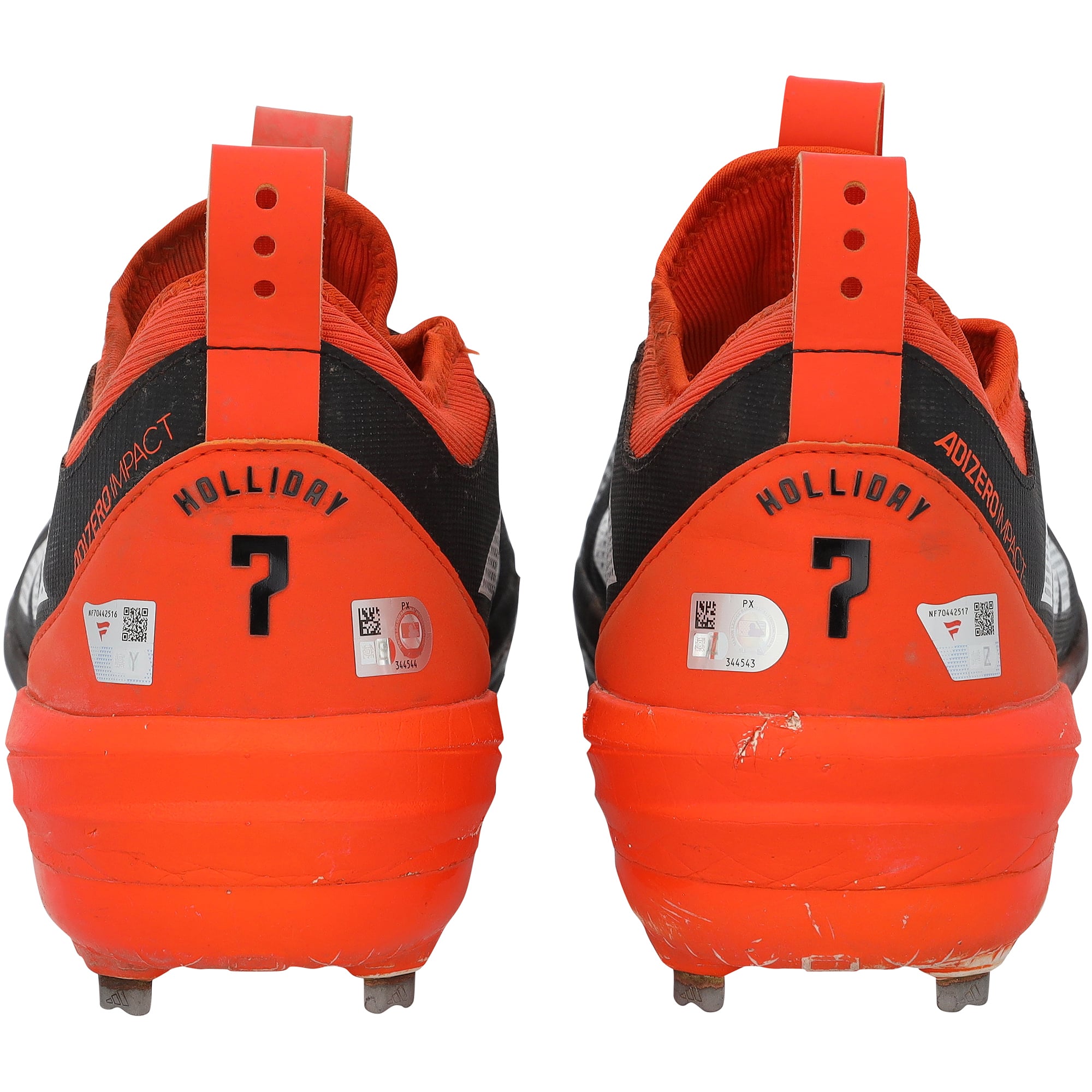 Crampons adidas noirs et orange portés en match par Jackson Holliday des Orioles de Baltimore lors de la saison 2025 de la MLB, authentifiés - NF70442516-17