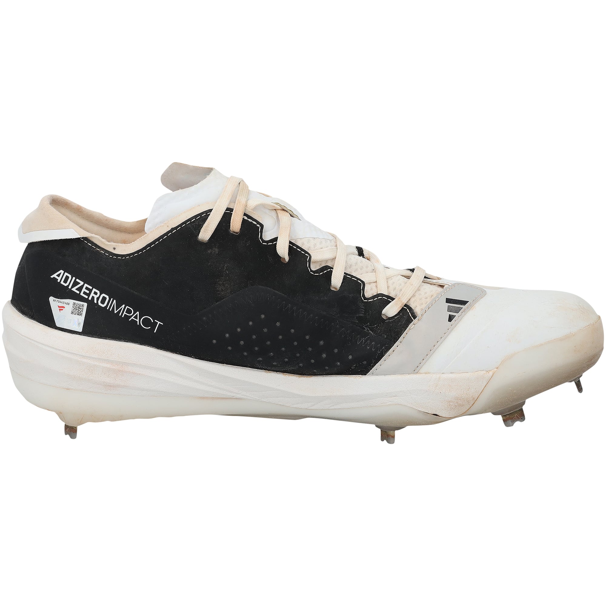 Crampons adidas blancs et noirs portés en match par Jackson Holliday des Orioles de Baltimore lors de la saison 2025 de la MLB, authentifiés - NF70442488-89