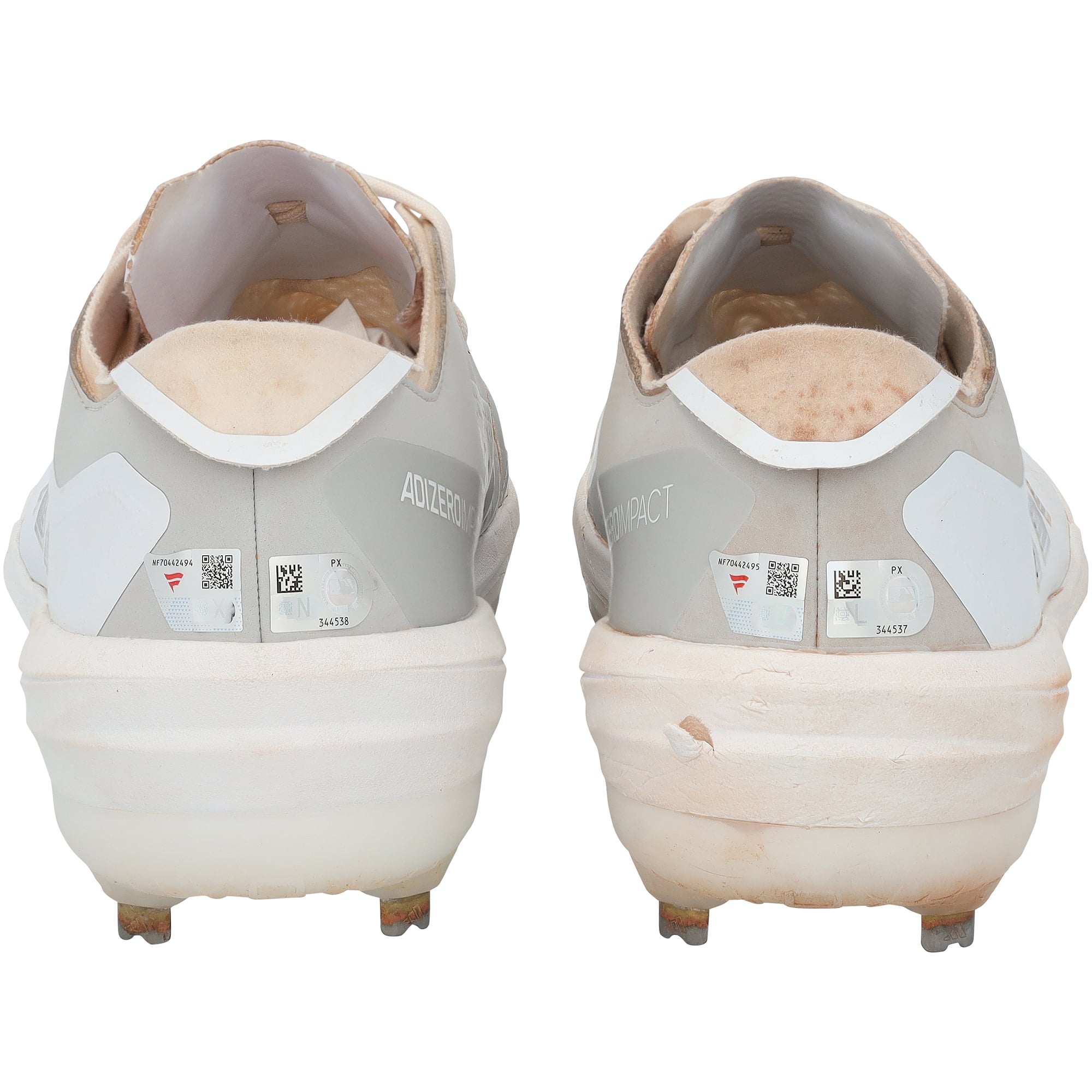 Crampons adidas blancs et gris portés en match par Jackson Holliday des Orioles de Baltimore lors de la saison 2025 de la MLB, authentifiés - NF70442494-95