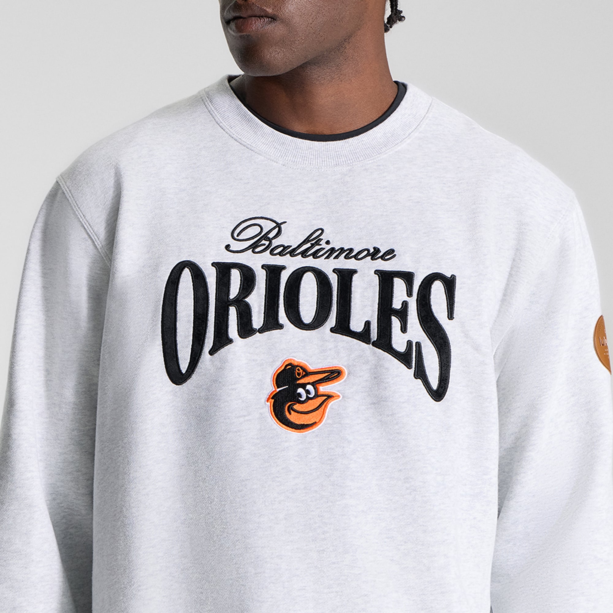 Sweat-shirt Steady State gris chiné ultra clair pour homme de lululemon, collection Baltimore Orioles.