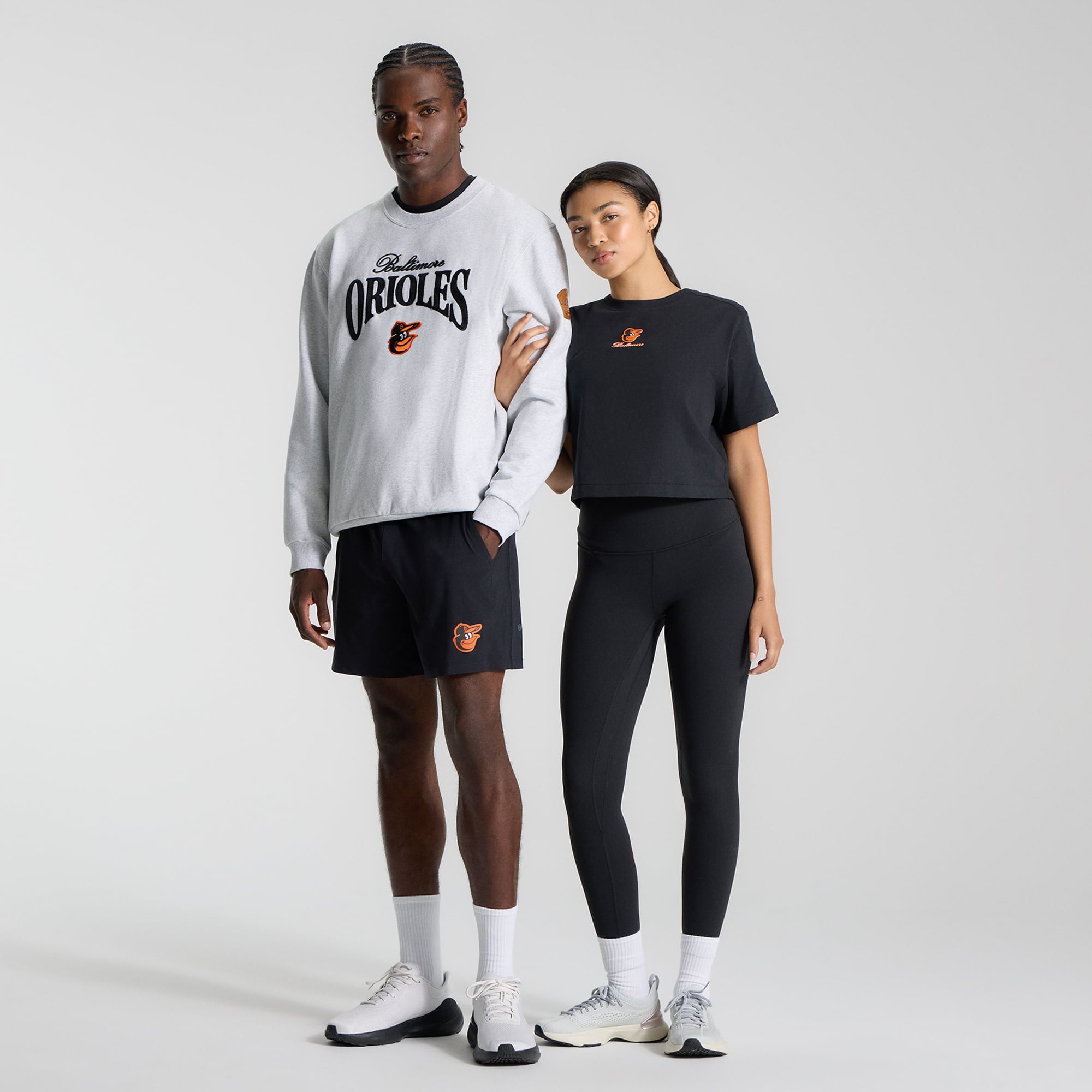 Sweat-shirt Steady State gris chiné ultra clair pour homme de lululemon, collection Baltimore Orioles.