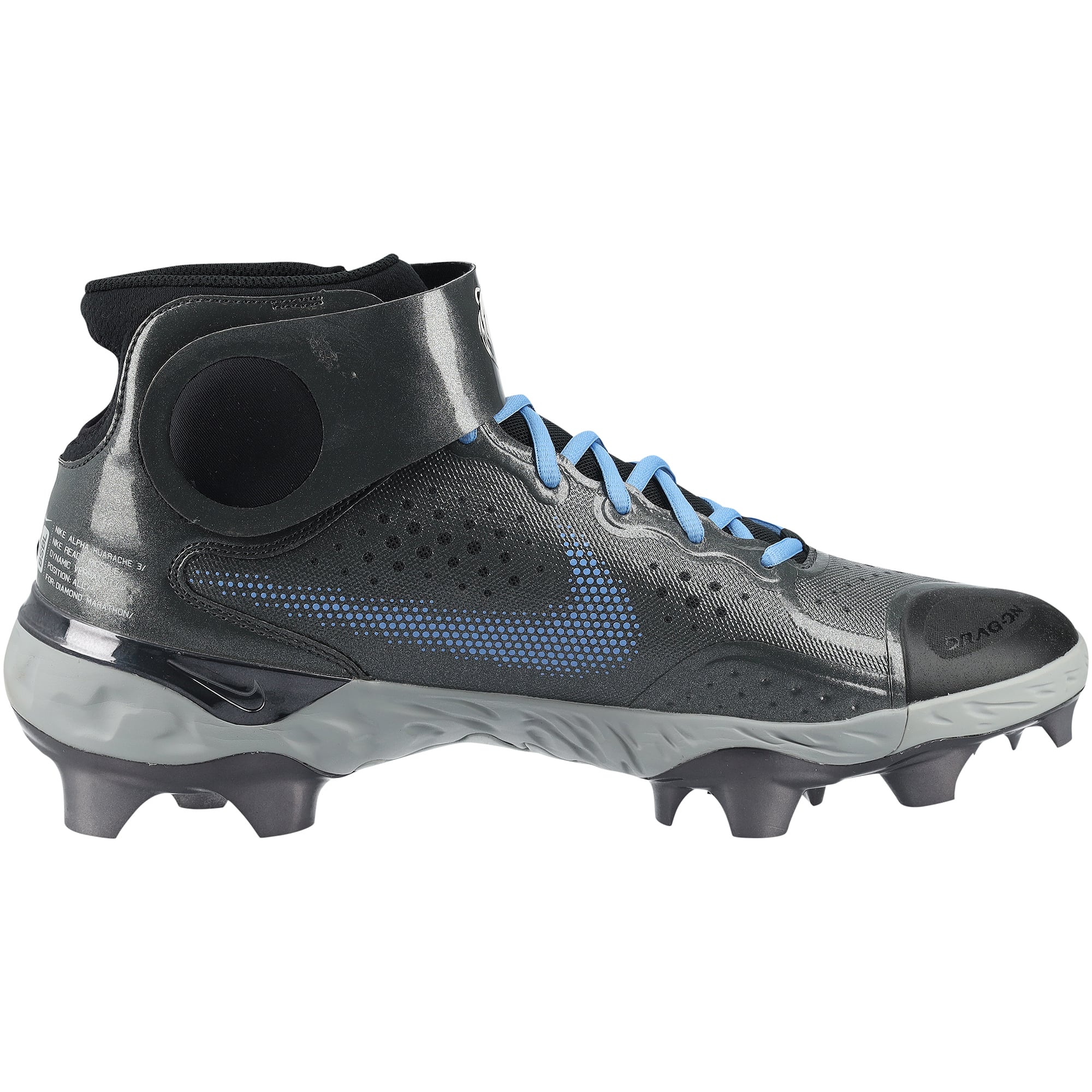 Crampons Nike noirs portés par Pete Alonso, joueur des Orioles de Baltimore, lors de la saison 2026 de la MLB