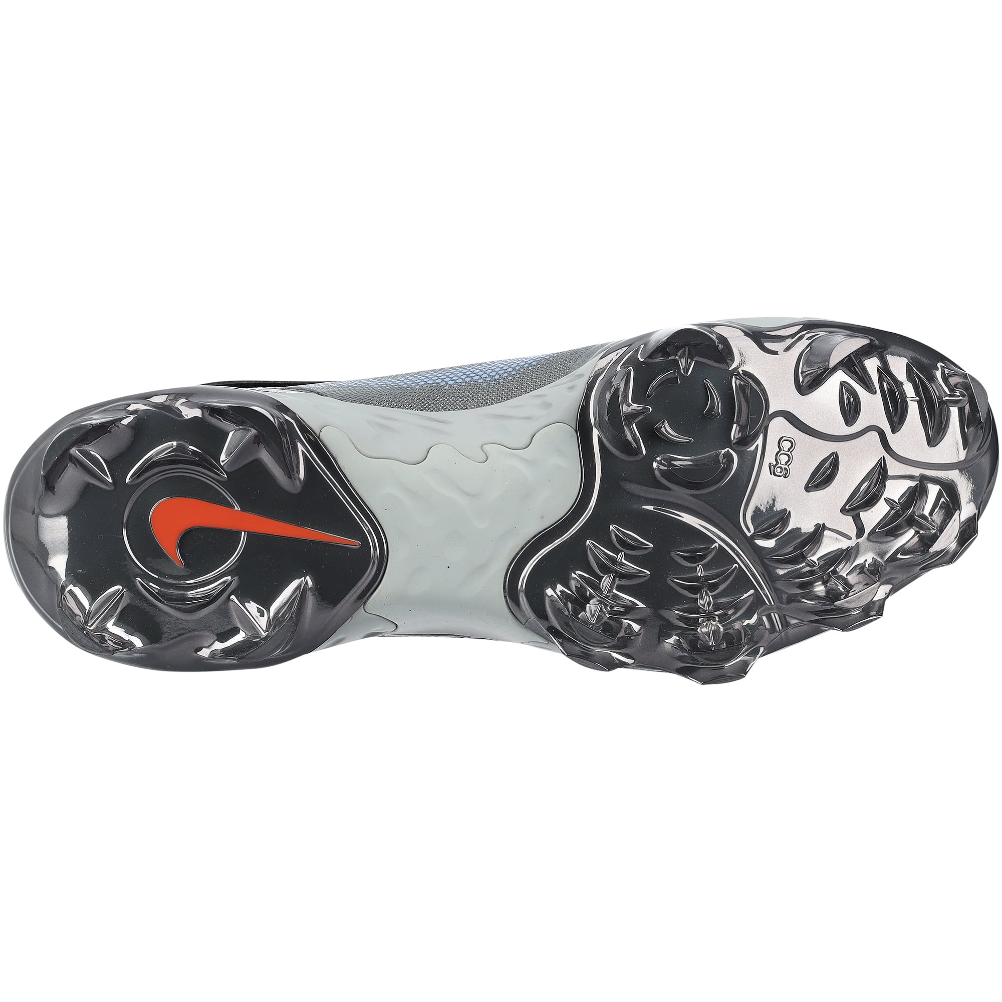 Crampons Nike noirs portés par Pete Alonso, joueur des Orioles de Baltimore, lors de la saison 2026 de la MLB