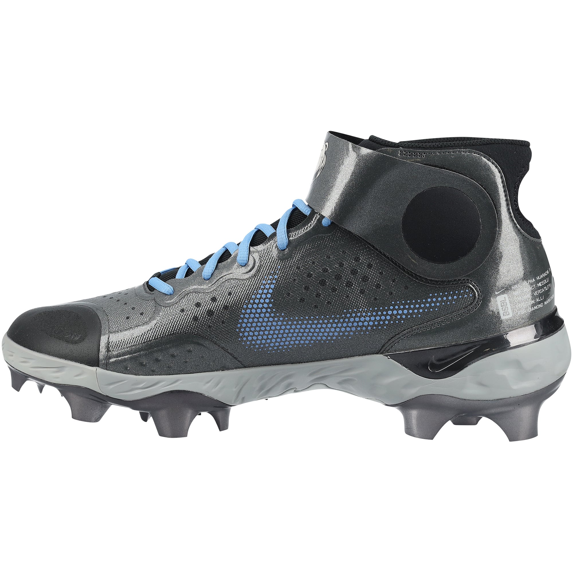Crampons Nike noirs portés par Pete Alonso, joueur des Orioles de Baltimore, lors de la saison 2026 de la MLB