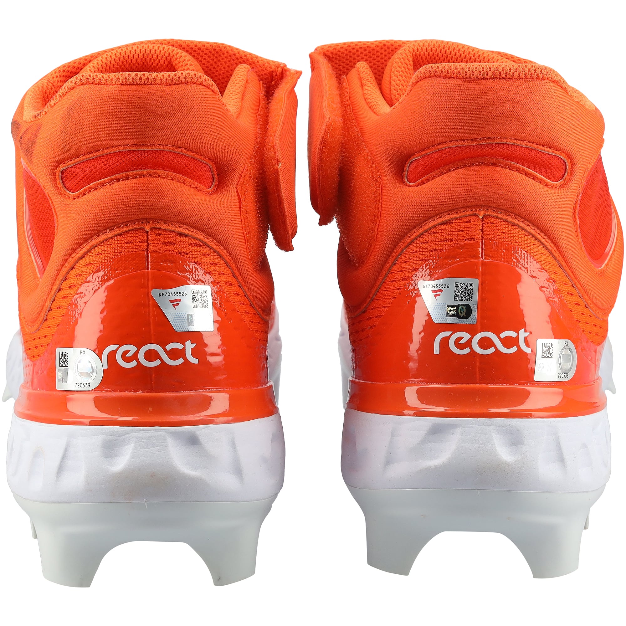 Crampons Nike orange portés par Pete Alonso, joueur des Orioles de Baltimore, lors de la saison 2026 de la MLB - NF7045552526