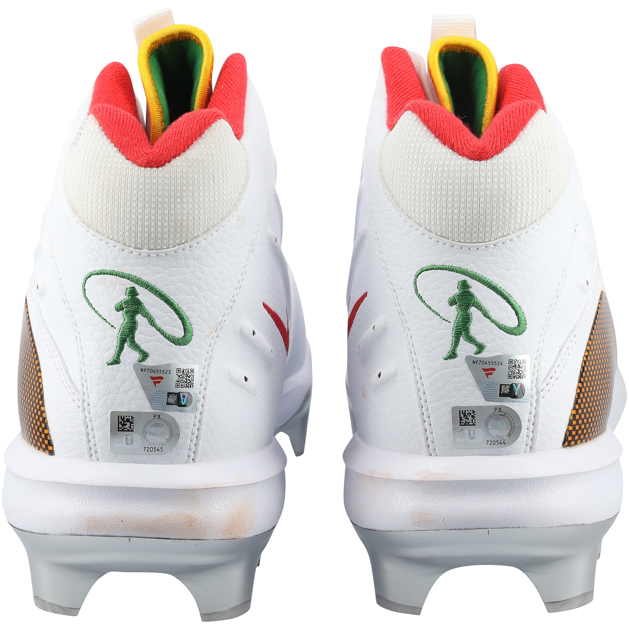 Crampons blancs Nike portés par Pete Alonso, joueur des Orioles de Baltimore, lors de la saison 2026 de la MLB - NF7045552324