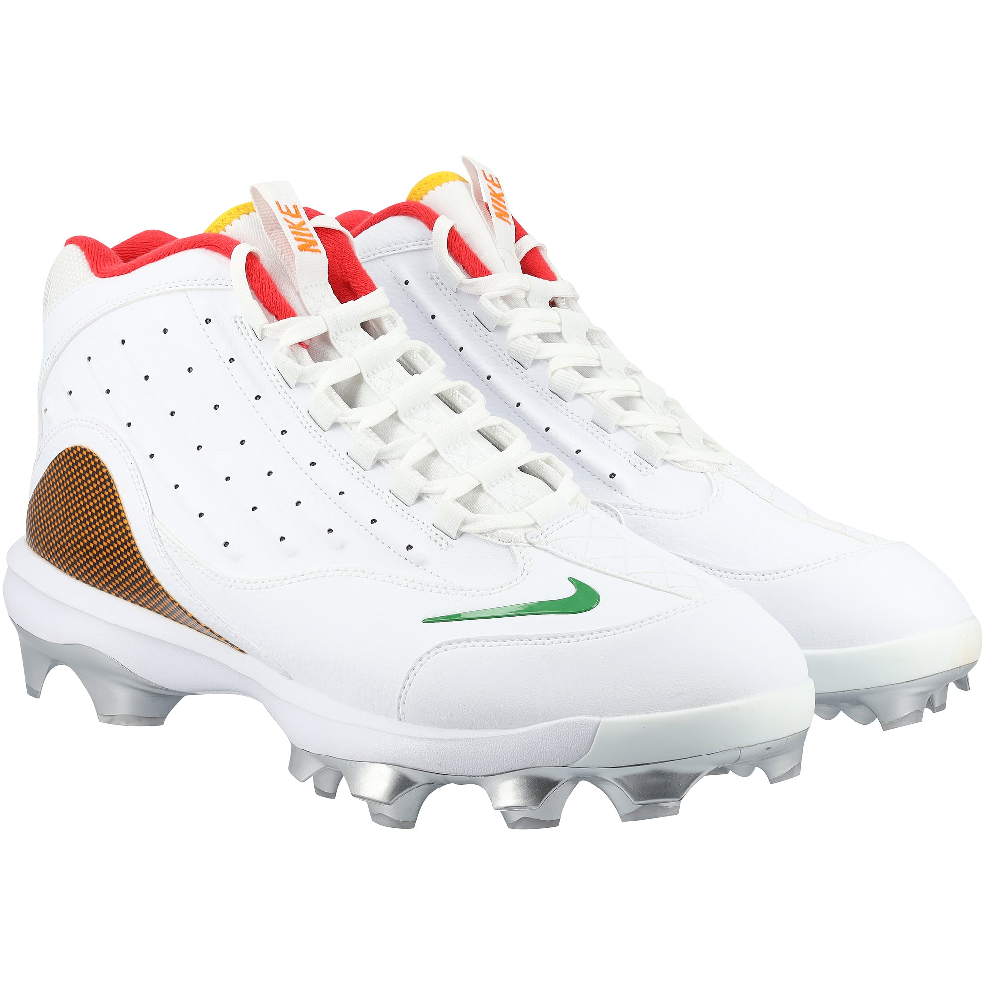 Crampons blancs Nike portés par Pete Alonso, joueur des Orioles de Baltimore, lors de la saison 2026 de la MLB - NF7045552324