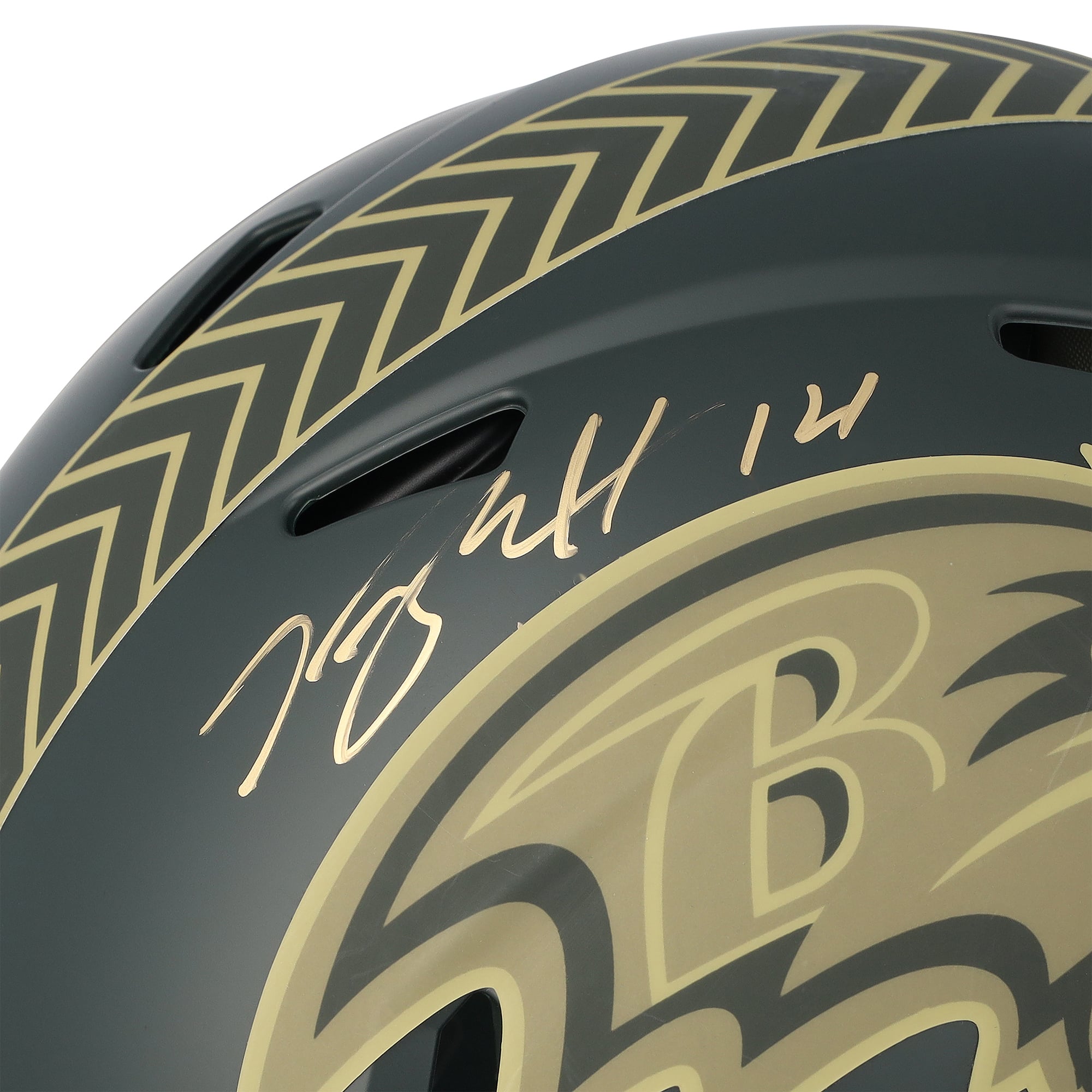 Casque Riddell Speed Authentic 2025 Salute To Service, signé par Kyle Hamilton (Baltimore Ravens), avec inscription « Flock ».